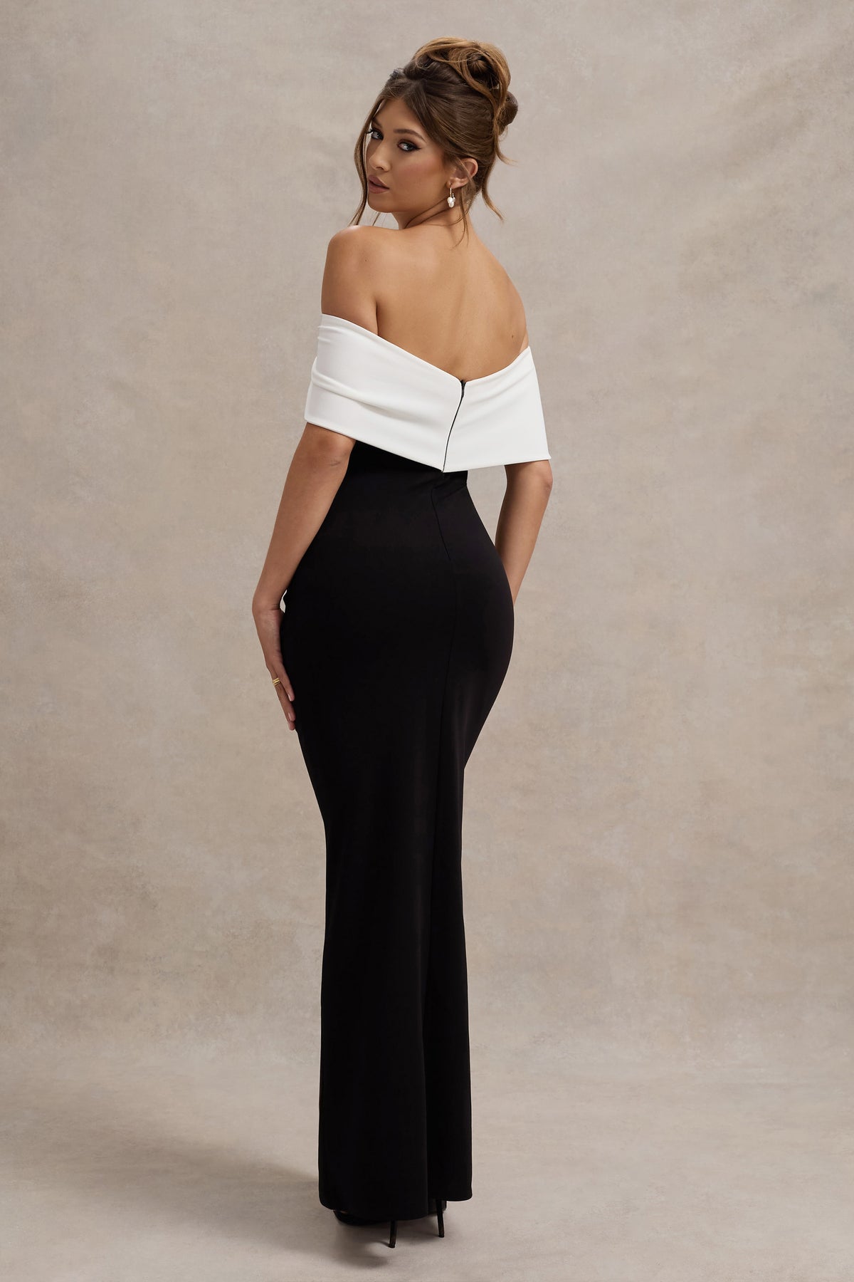 Eva Black & White Bardot Bow Detail Maxi Dress With Thigh Split Club L London - UK Eva Black & White Bardot Bow Detail Maxi Dress With Thigh Split Club L London - UK