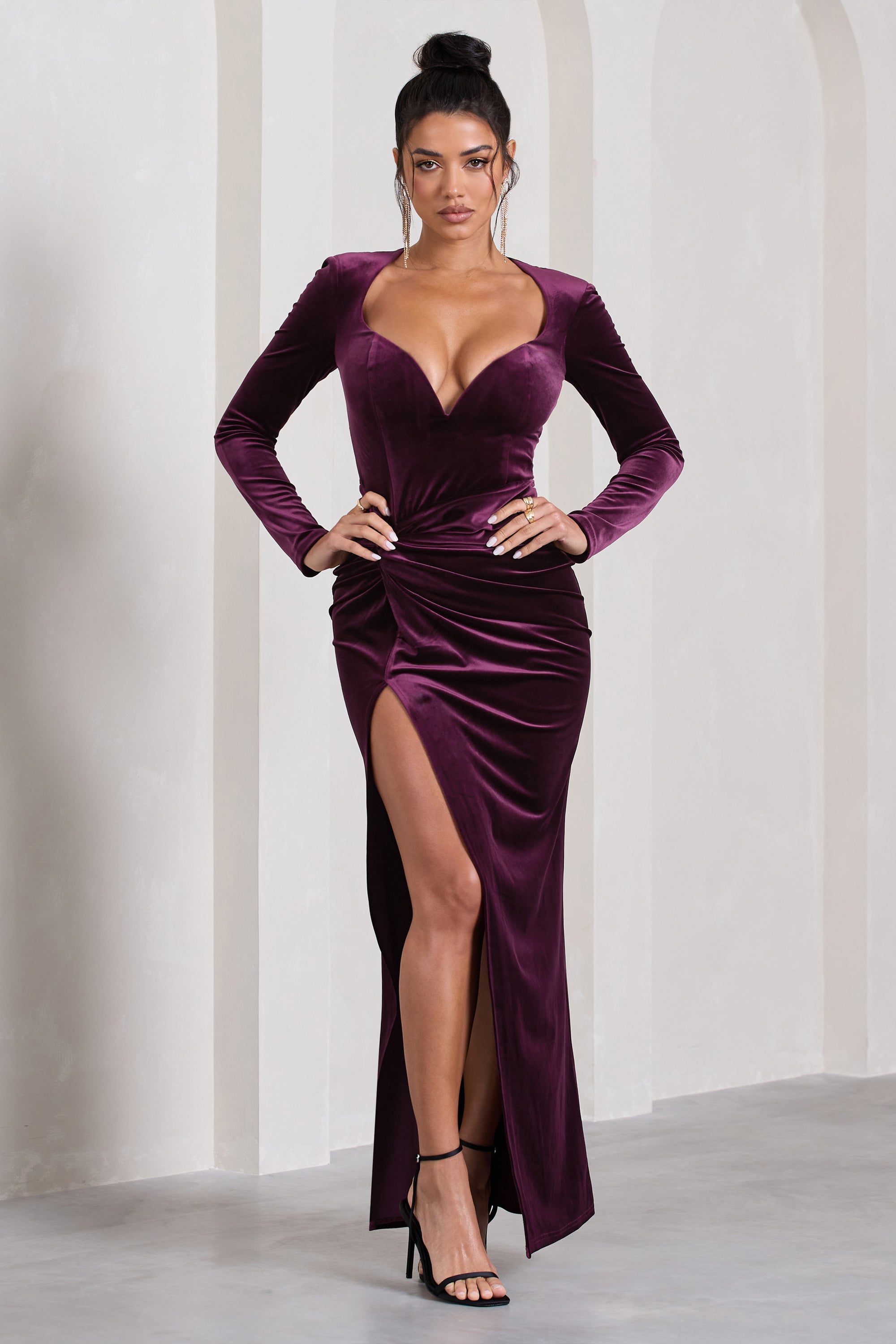 Vin Chaud | Dark Purple Velvet Long-Sleeved Split Maxi Dress – Club L London