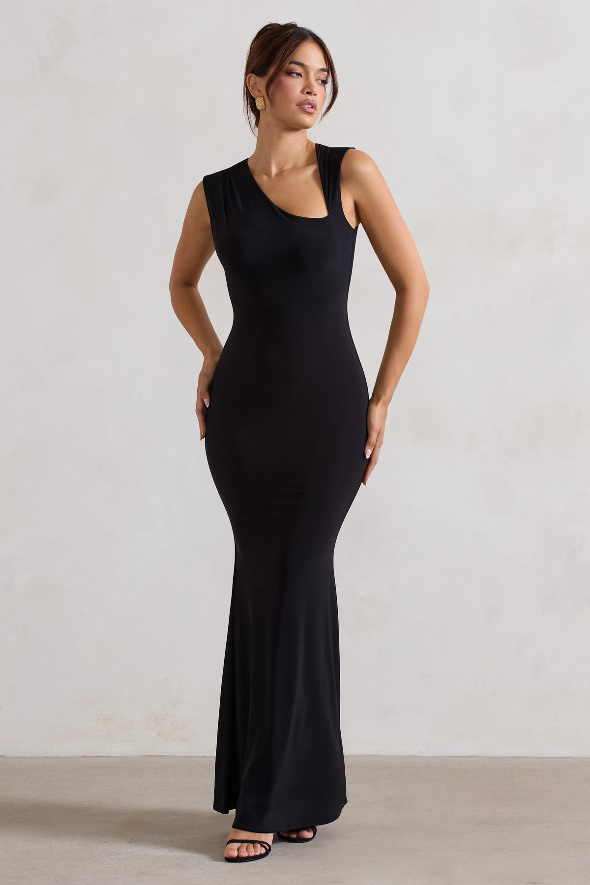 WB_HR_CL129786002-BehindTheScenesBlackSleevelessCut-OutMaxiDress1