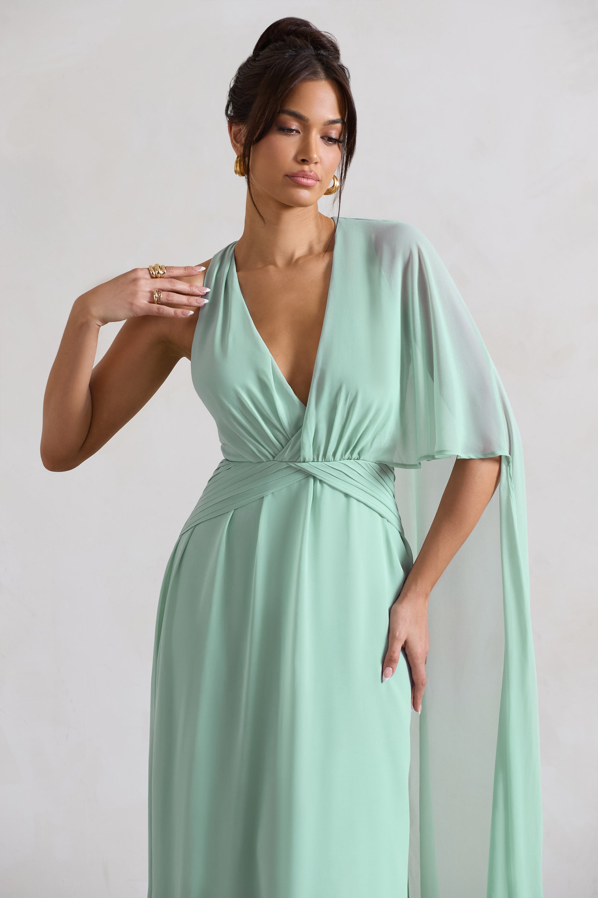 WB_CL129989068-FairytaleSagePlunge-NeckChiffonMaxiDressWithCapeSleeve9
