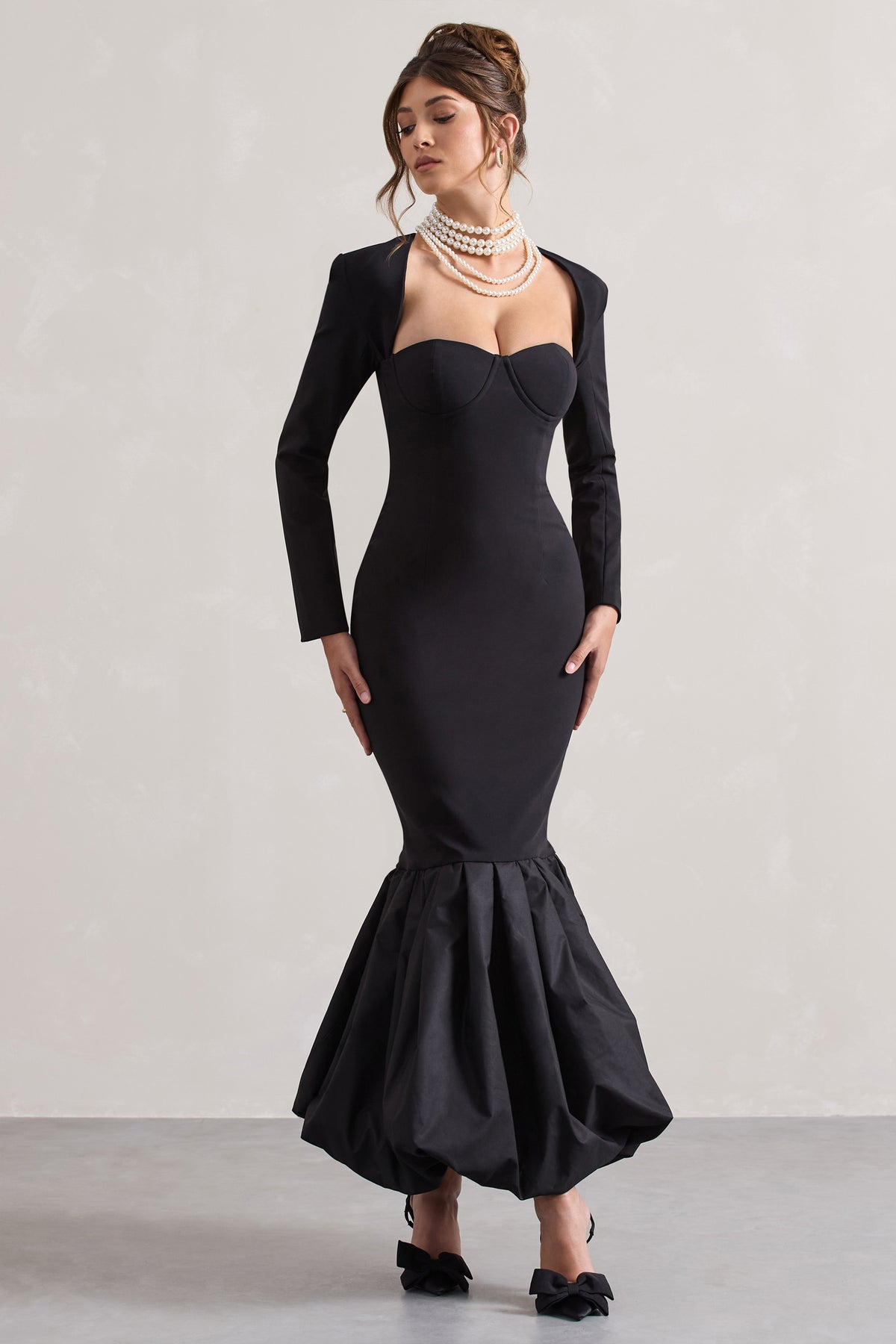 London | Black Sweetheart Maxi Dress With Volume Hem - Club L 