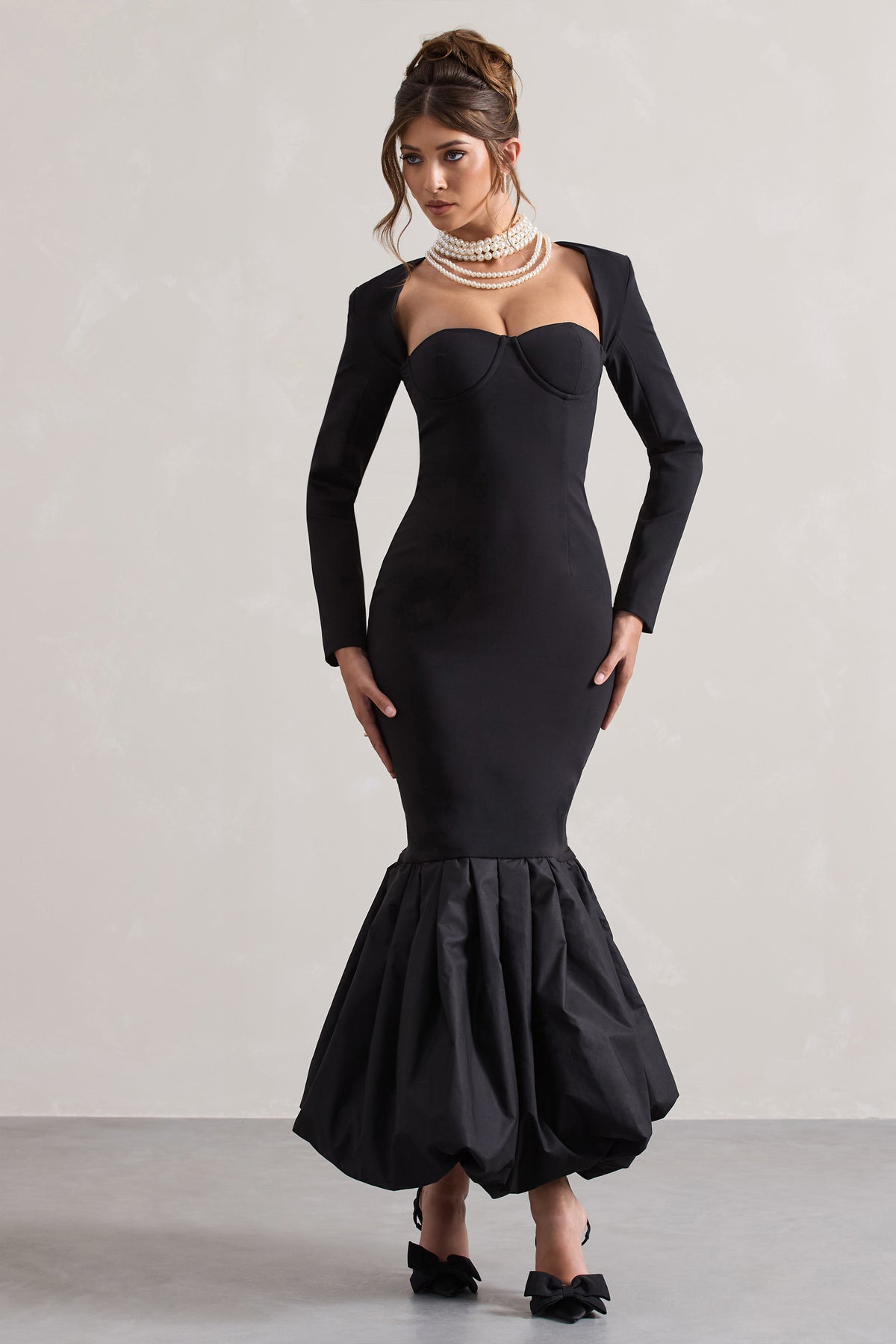 London | Black Sweetheart Maxi Dress With Volume Hem - Club L 