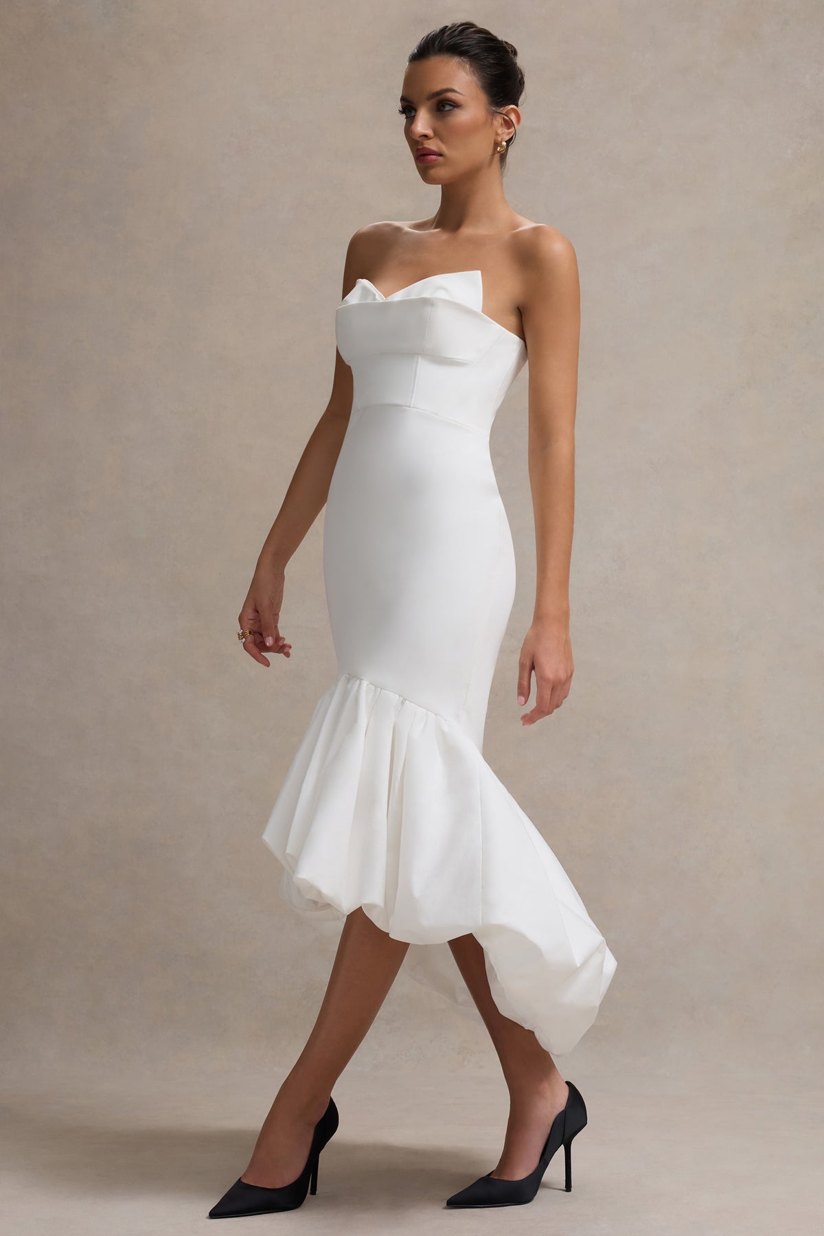 Emmelina | White Corset Maxi Dress With Volume Hem - Club L 