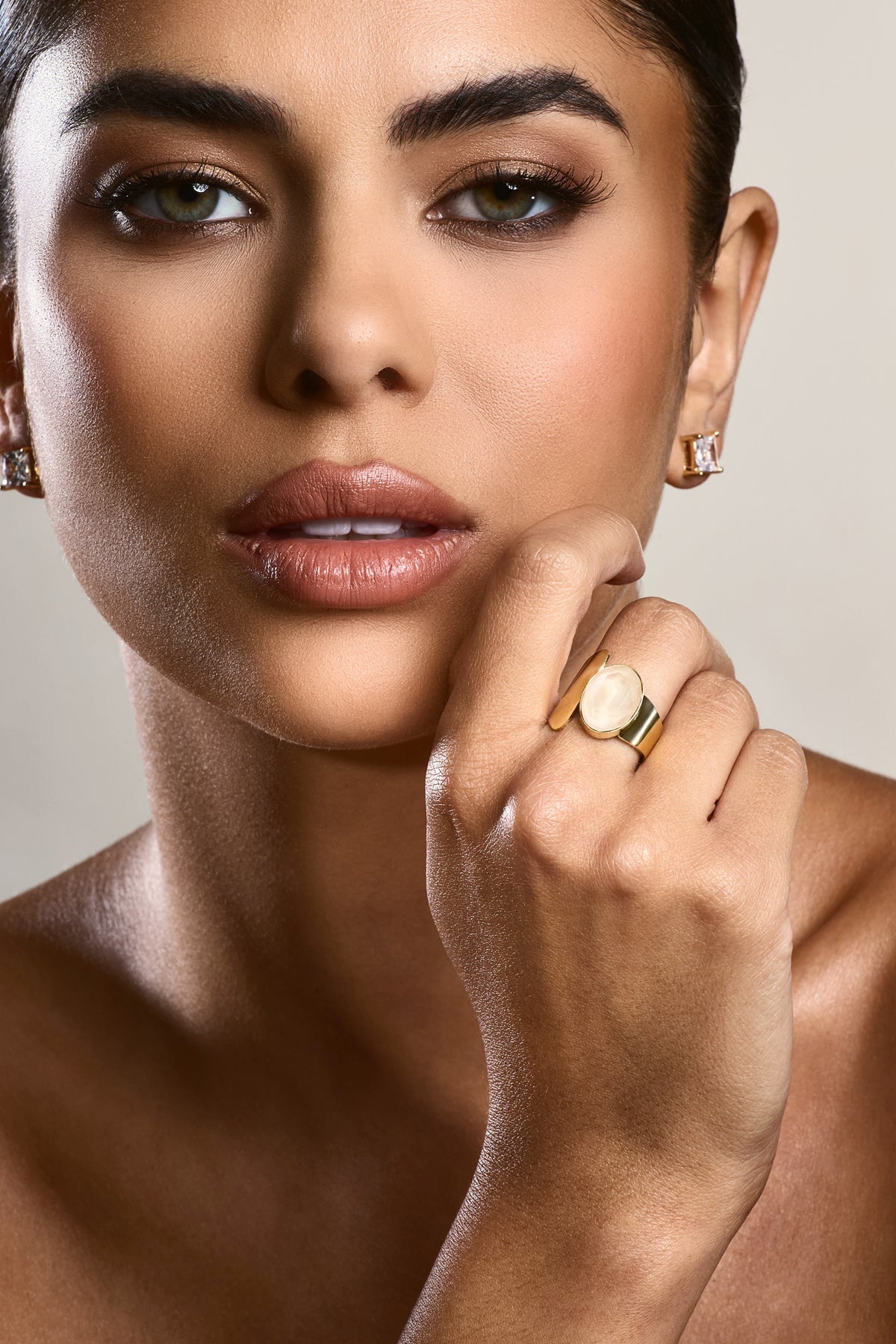 WB_HR_CL134640096-Roxi_GoldPendantWrapRing5