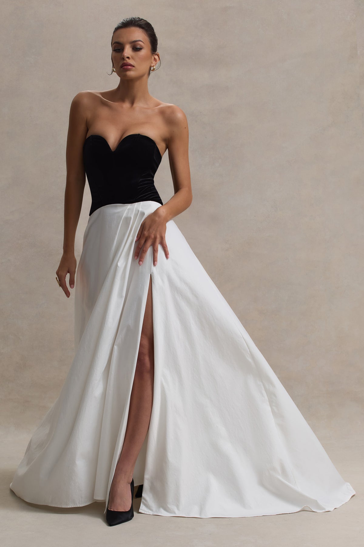 Lucienne | Black & Cream Sweetheart Corset Split Maxi Dress - Club L 