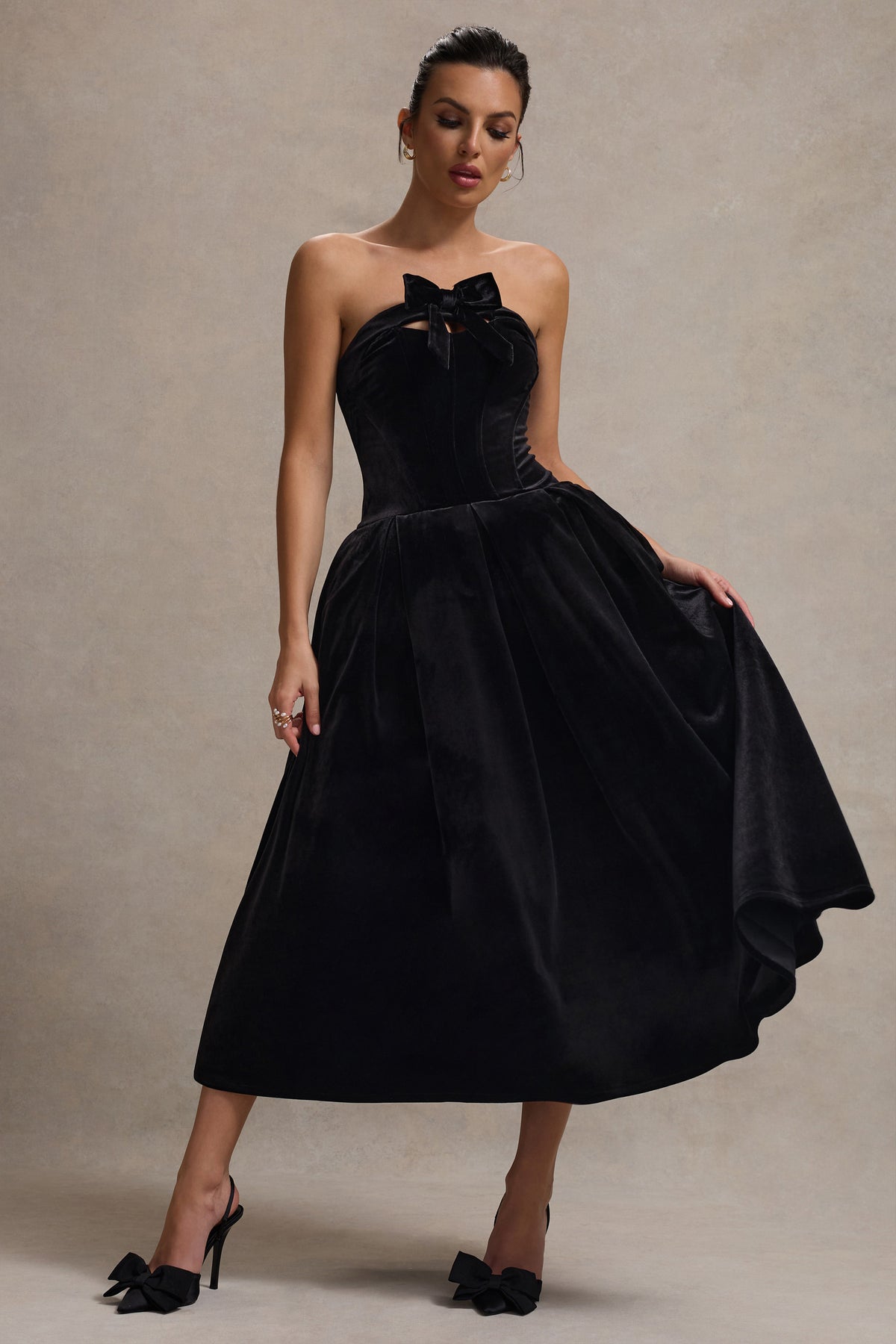 WB_HR_CL134653002-HepburnBlackVelvetBandeauMidiDressWithBow6
