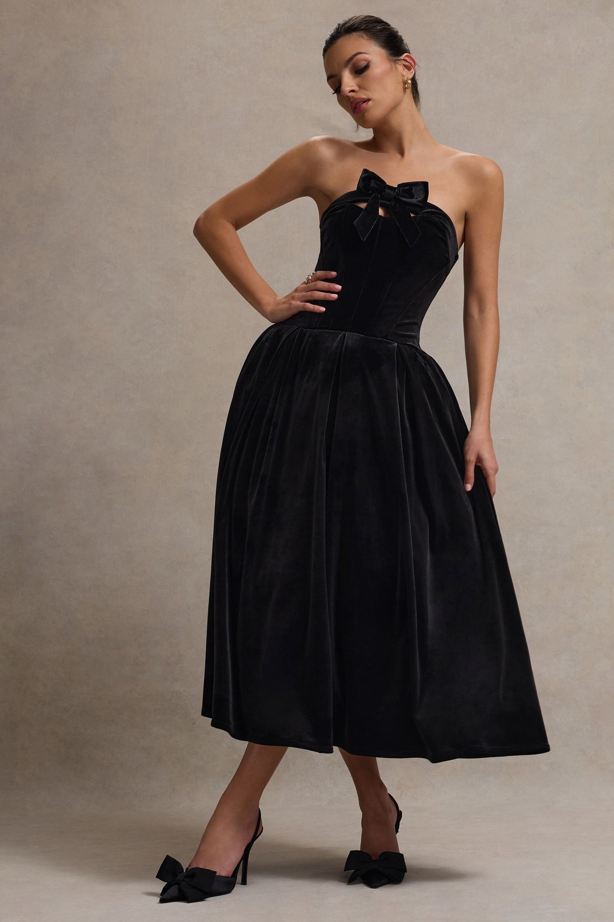 WB_HR_CL134653002-HepburnBlackVelvetBandeauMidiDressWithBow13