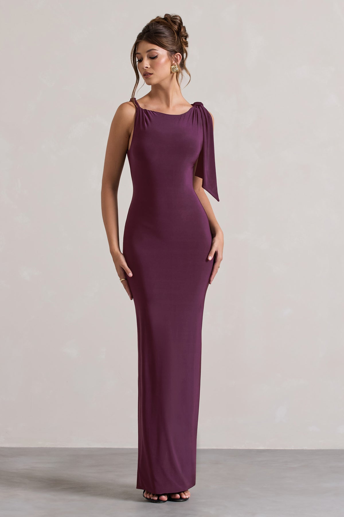 Kacey | Plum Twisted Knot Maxi Dress - Club L 