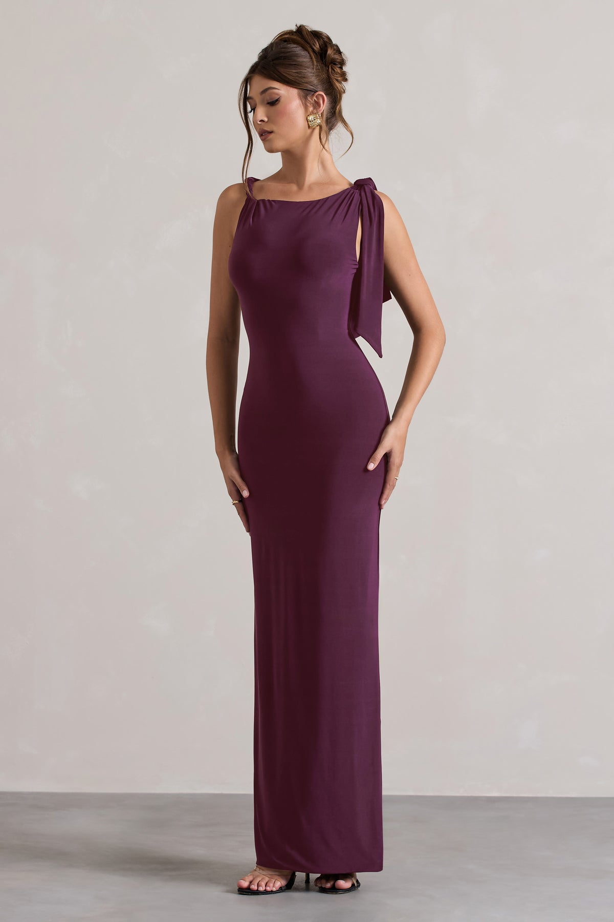 Kacey | Plum Twisted Knot Maxi Dress - Club L 