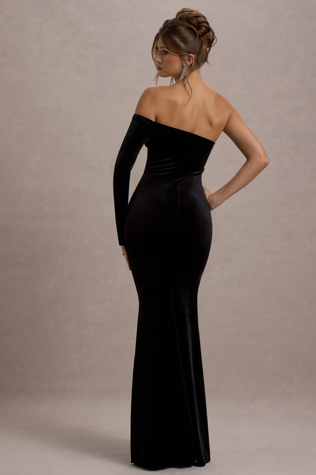 Sandrine | Black Velvet One-Sleeve Maxi Dress - Club L 