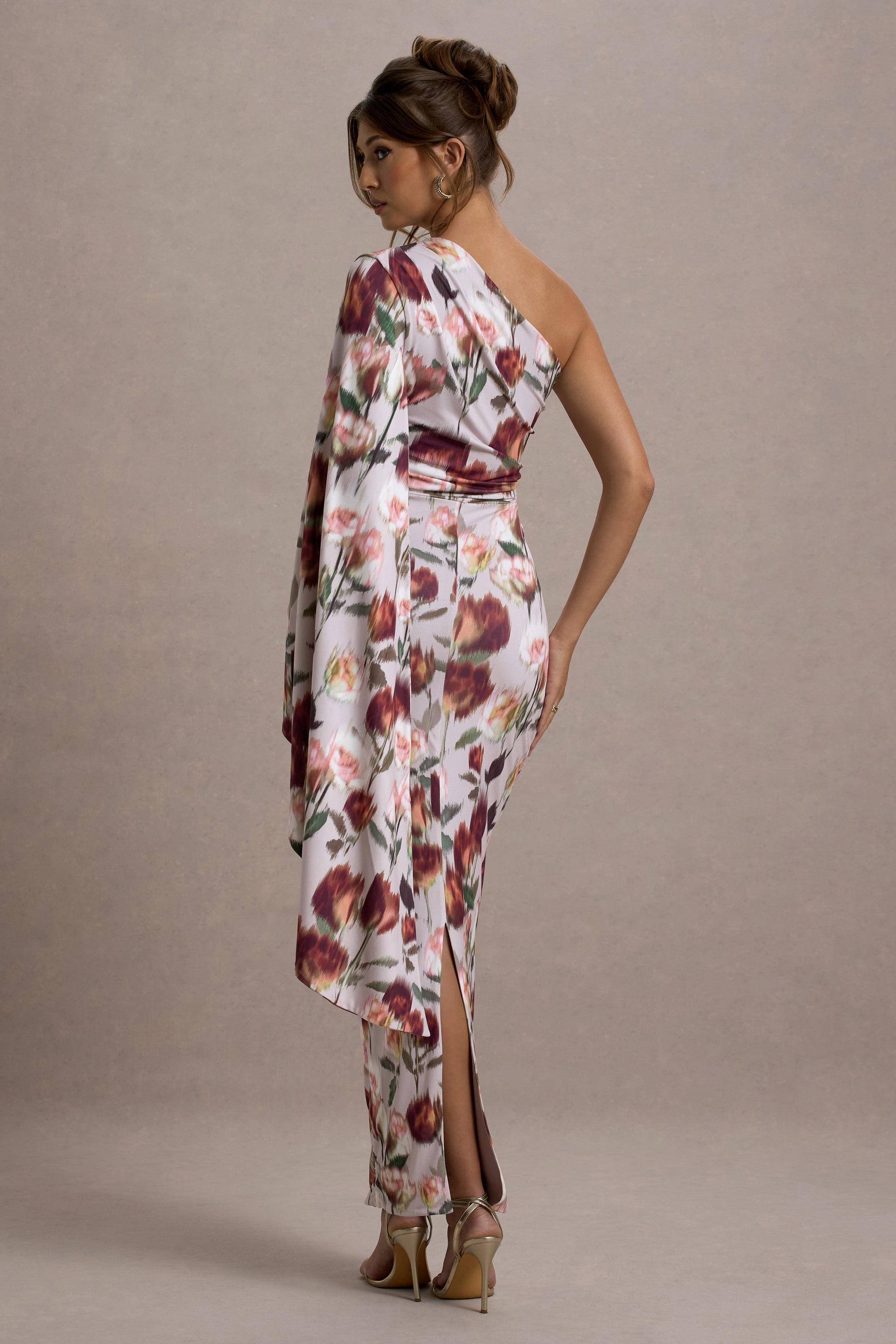 WB_CC_HR_CL135166273-Clementina-CreamFloralPrintAsymmetricCapeSleeveMaxiDress12