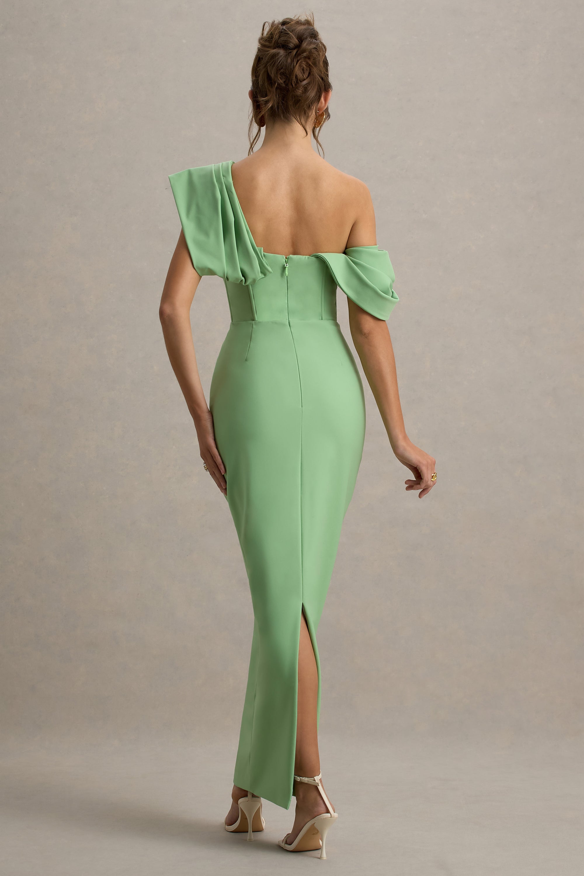 angelina green dress Angelina Jolie Makes First Cannes Film Festival Appearance in Over a Decade
