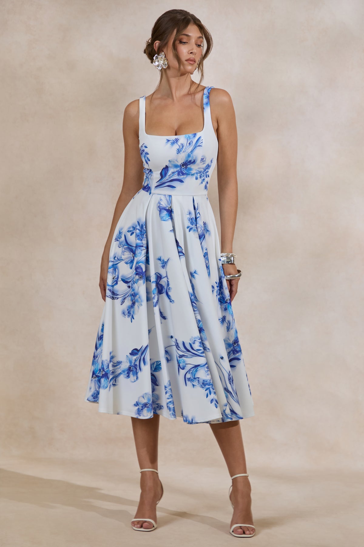 ECM_HR_CL136597153---Lissa-_-Blue-Floral-Print-Square-Neck-Midi-Dress1.jpg