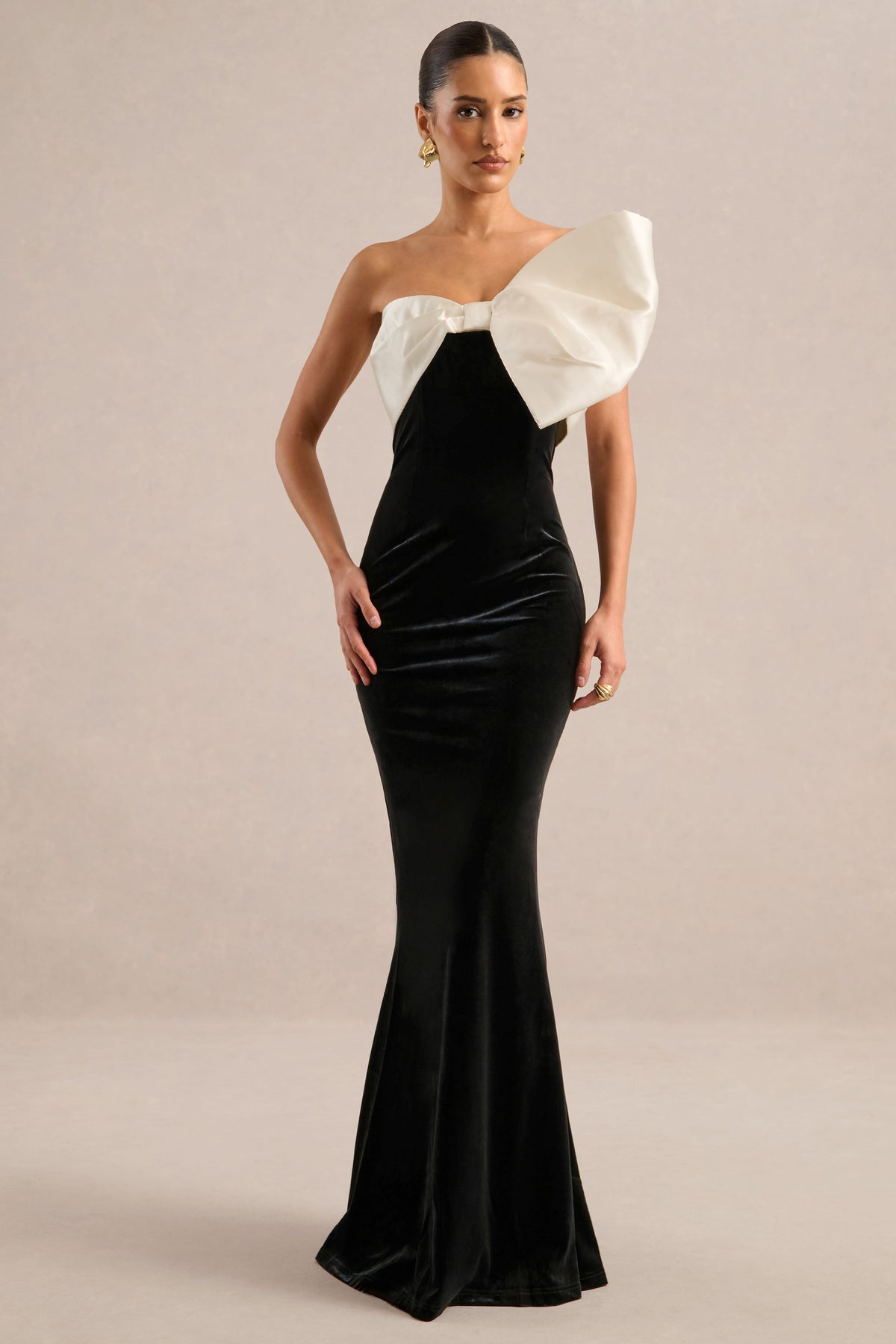 ECM_HR_CL136896240 - Divulge _ Black And White Velvet Asymmetric-Neck Maxi Dress With Bow2.jpg