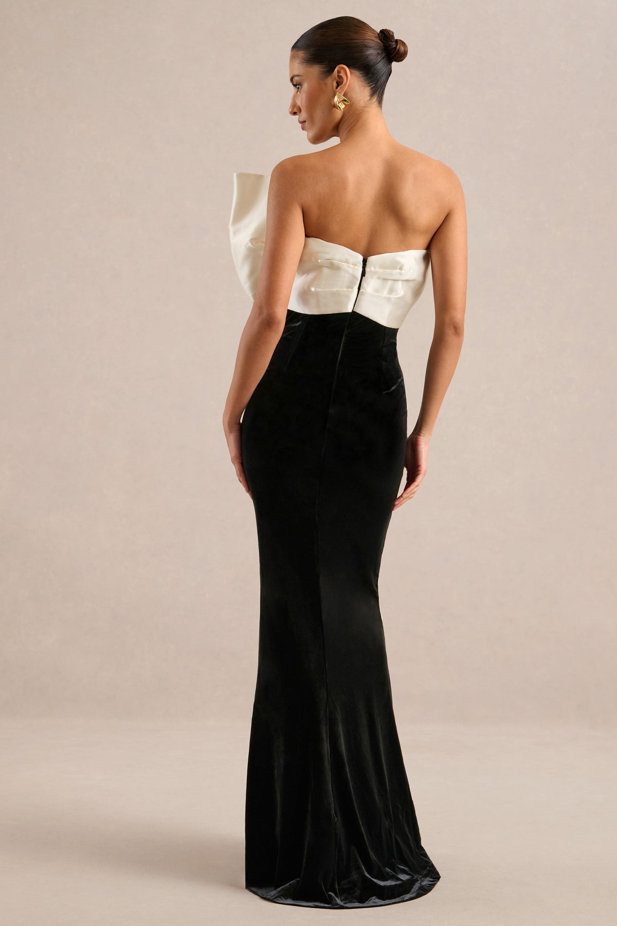 ECM_HR_CL136896240 - Divulge _ Black And White Velvet Asymmetric-Neck Maxi Dress With Bow5.jpg