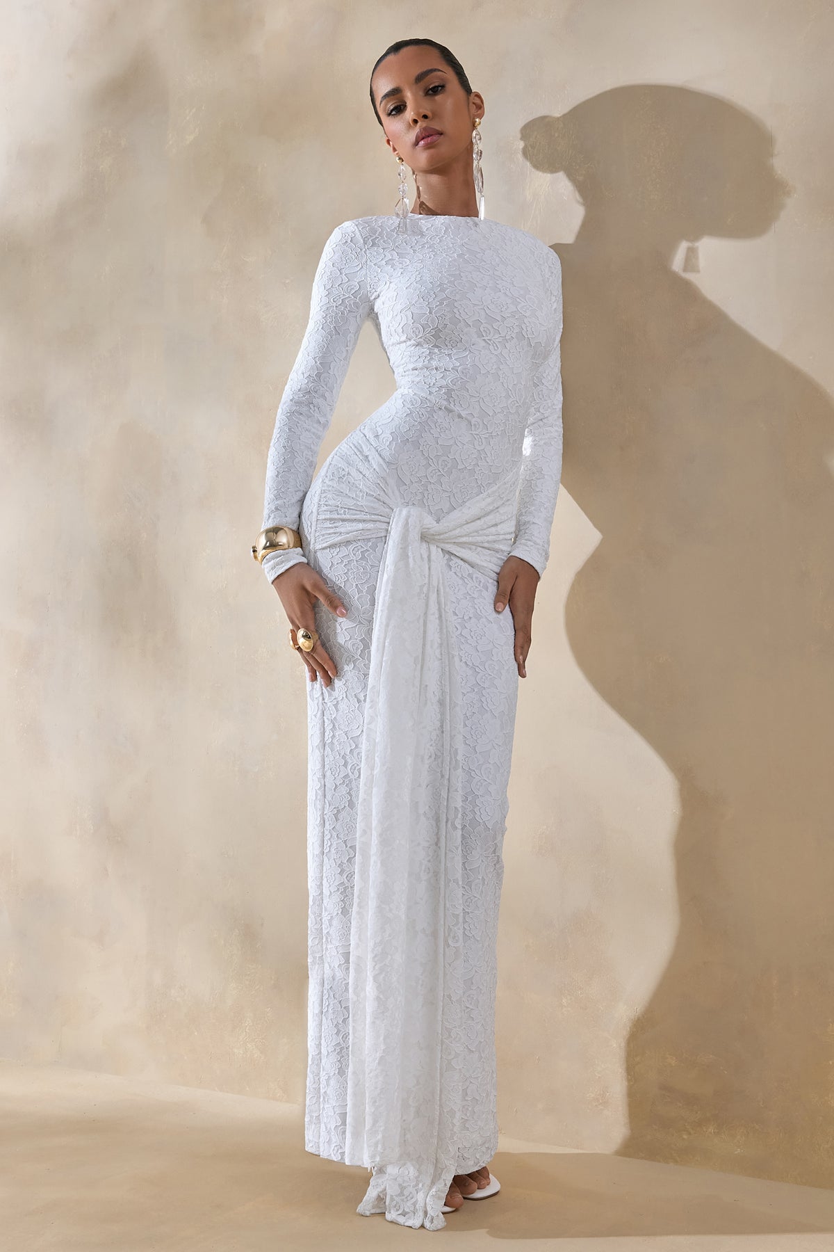 CL13726411006_CL13784811006_CL137848110---Liatris-_-White-Wide-Neck-Maxi-Dress-With-Gathered-Detailing-05
