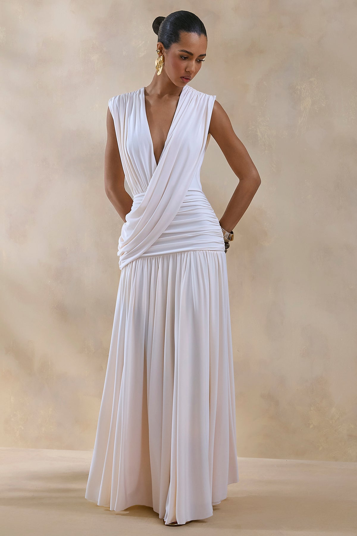 CL13728111106_ECM_HR_CL137281111_-_Glorina_Cream_Plunge-Neck_Maxi_Dress_With_Draped-Detailing_1_8b9088d2-90e5-4222-8942-f9986cbacb91