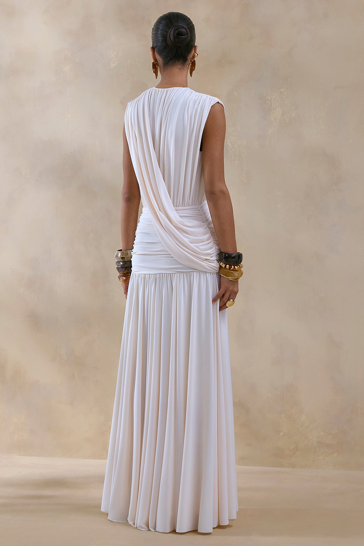 CL13728111106_ECM_HR_CL137281111_-_Glorina_Cream_Plunge-Neck_Maxi_Dress_With_Draped-Detailing_3_9600d219-7e40-4b5a-ad34-e33de0e7ae8a