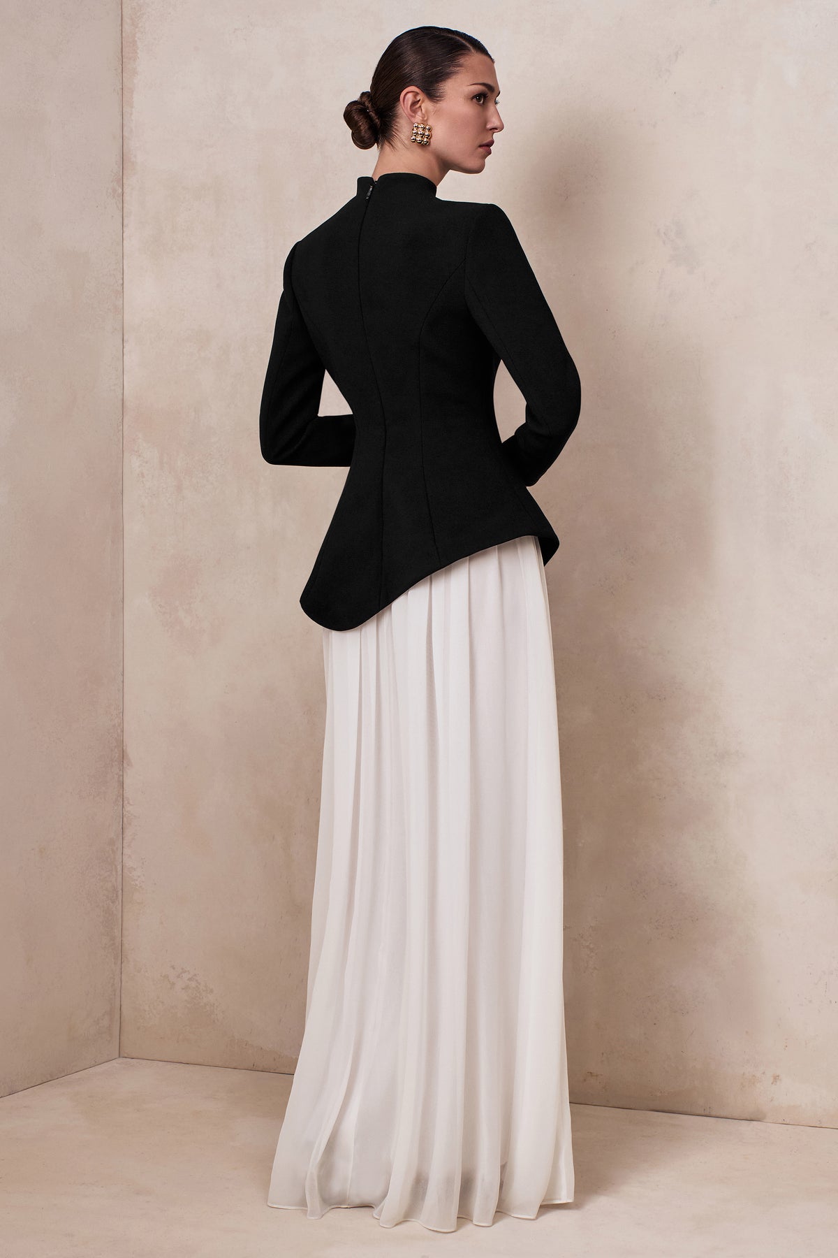 ECM_CL137286141 - Halma | Black & White High-Neck Maxi Dress With Drop-Waist 07 .jpg