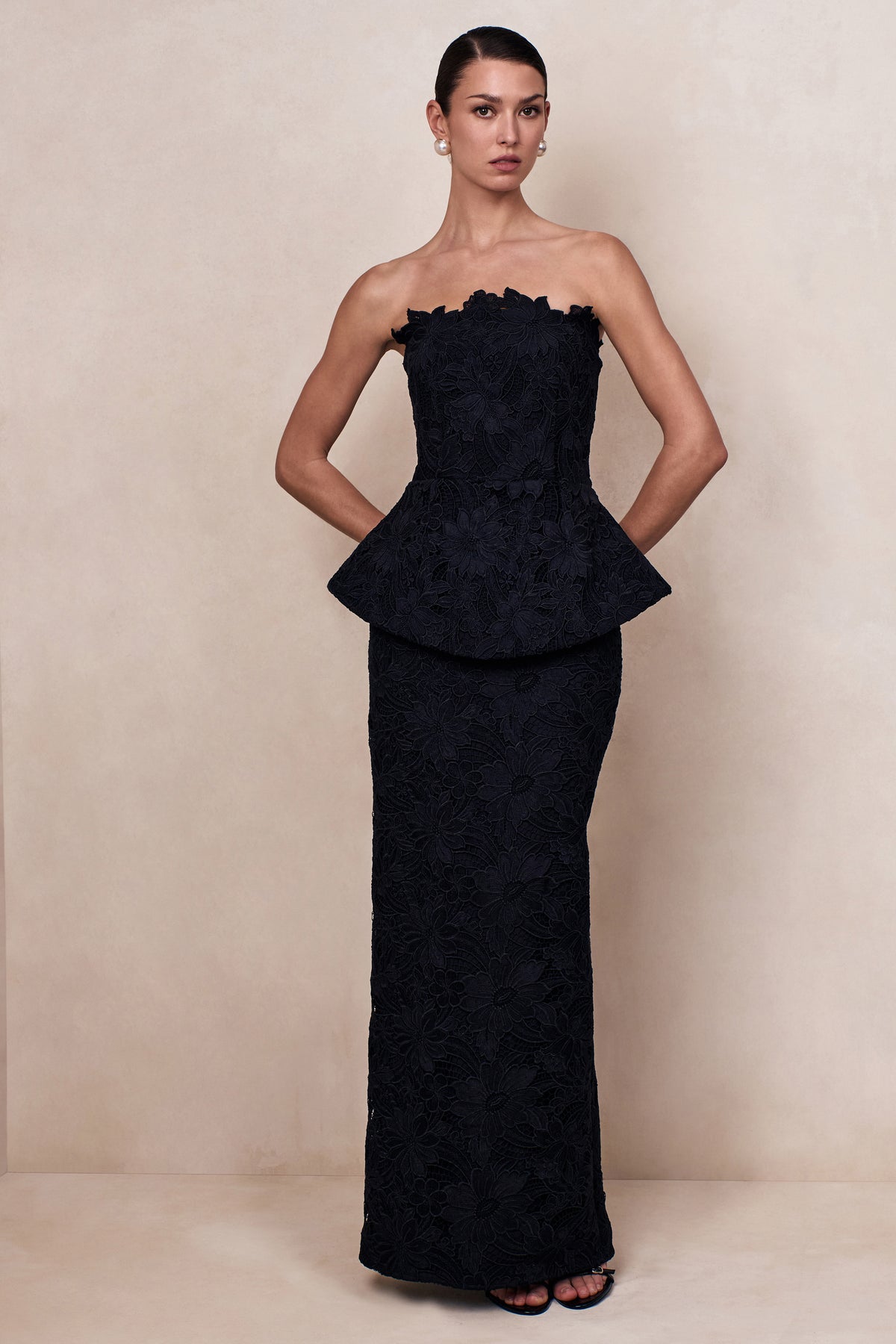 CL13730900106_ECM_CL137309001_-_Delvine___Black_Lace_Bandeau_Corset_Maxi_Dress_02