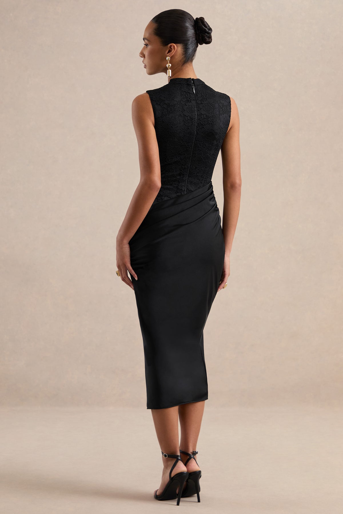 ECM_HR_CL137577001 - Gemelle _ Black Crew-Neck Midi Dress With Gathered Detailing5.jpg