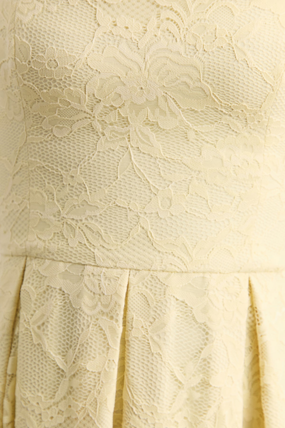 ECM_HR_CL137603121---Ashmara---Lemon-Lace-Square-Neck-Midi-Dress-05.jpg