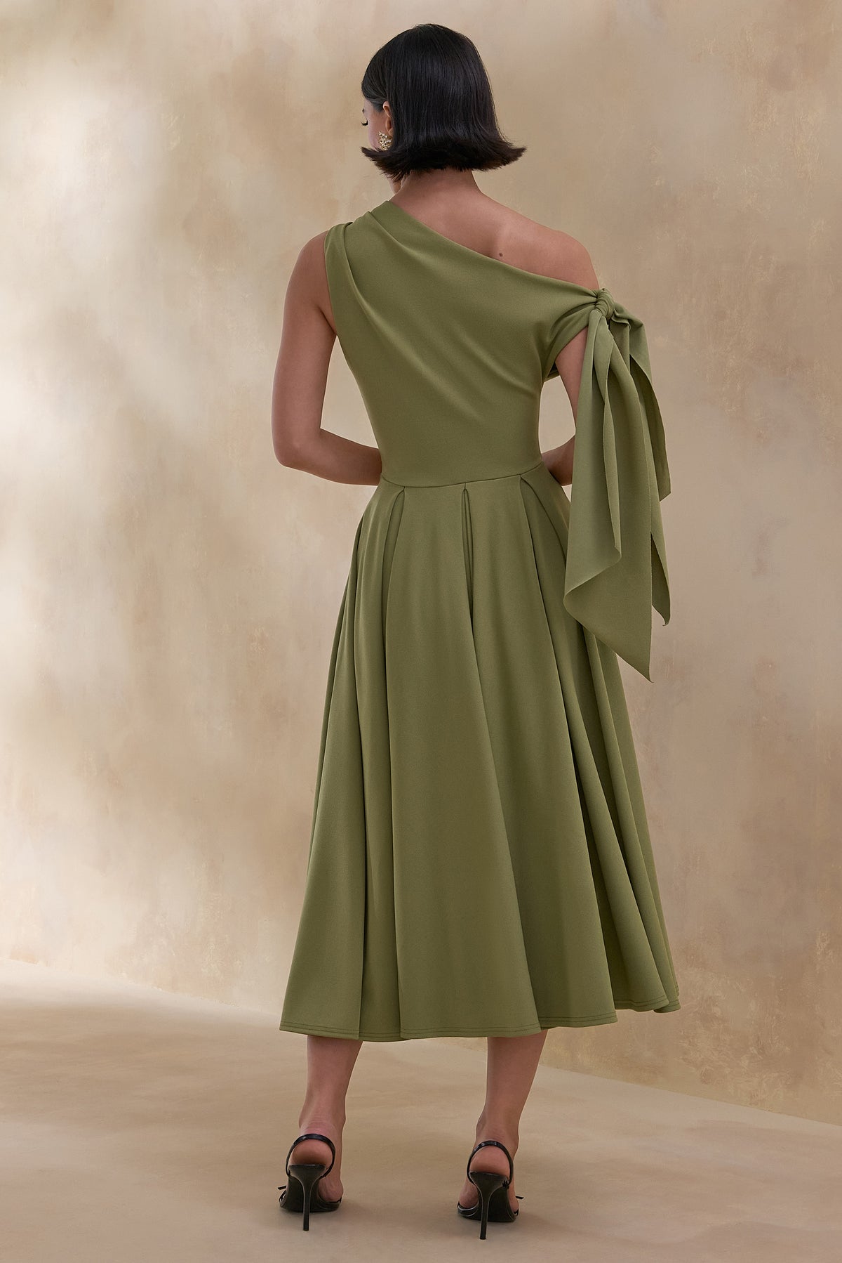 ECM_HR_CL137614031 Daring _ Olive Asymmetric-Neck Midi Dress With Knot-Detail4 (1).jpg
