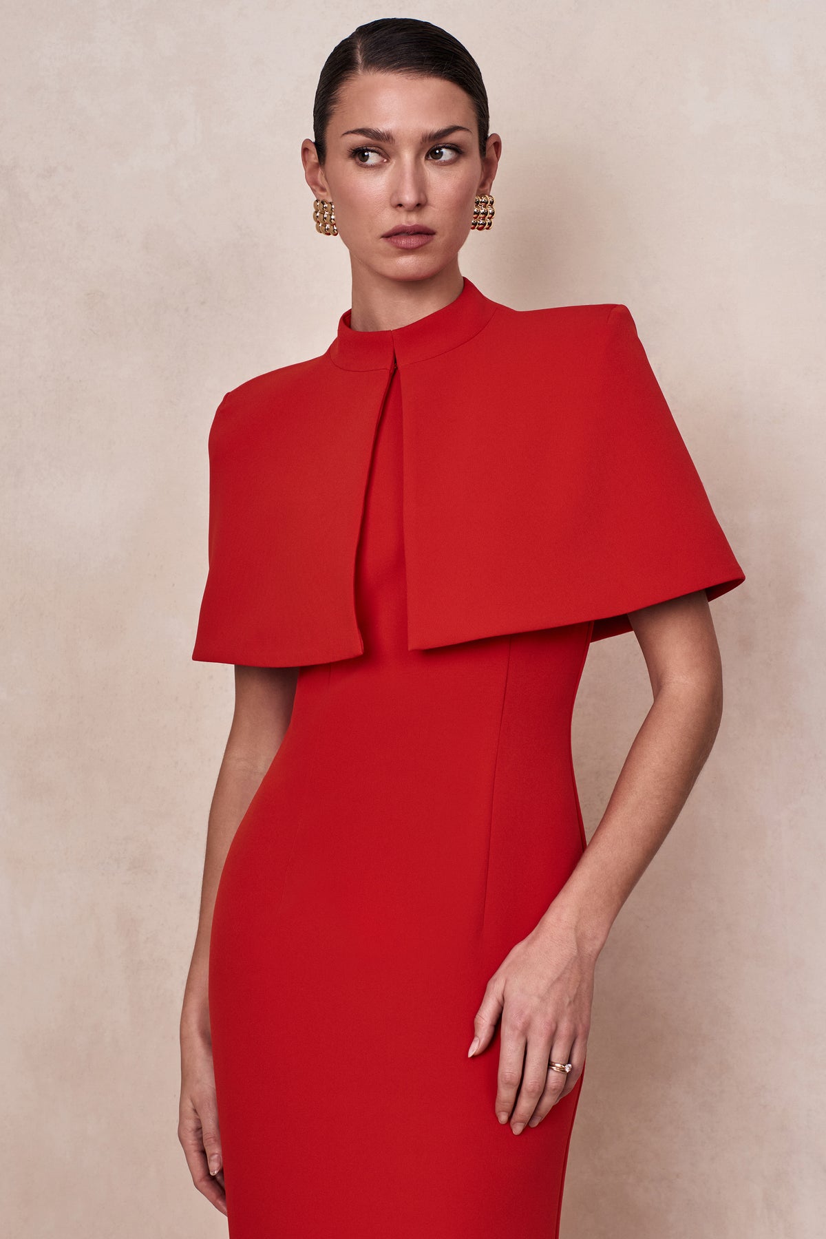 CL13767310006_ECM_CL137673100_-_Astrelle___Red_High-Neck_Maxi_Dress_With_Cape-Detail_13