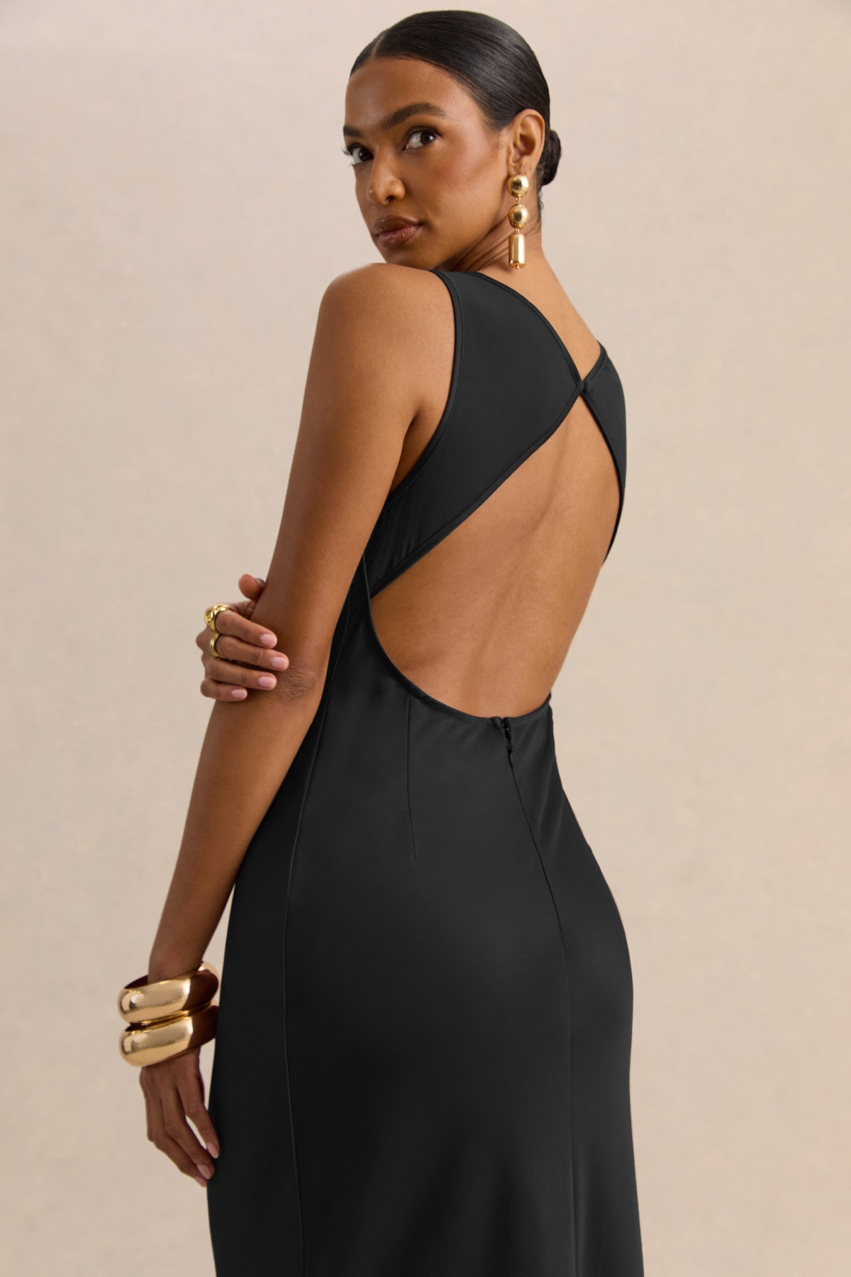 ECM_HR_CL137713001 - Avessia | Black Satin Round-Neckline Maxi Dress With Sheer-Detailing 7.jpg