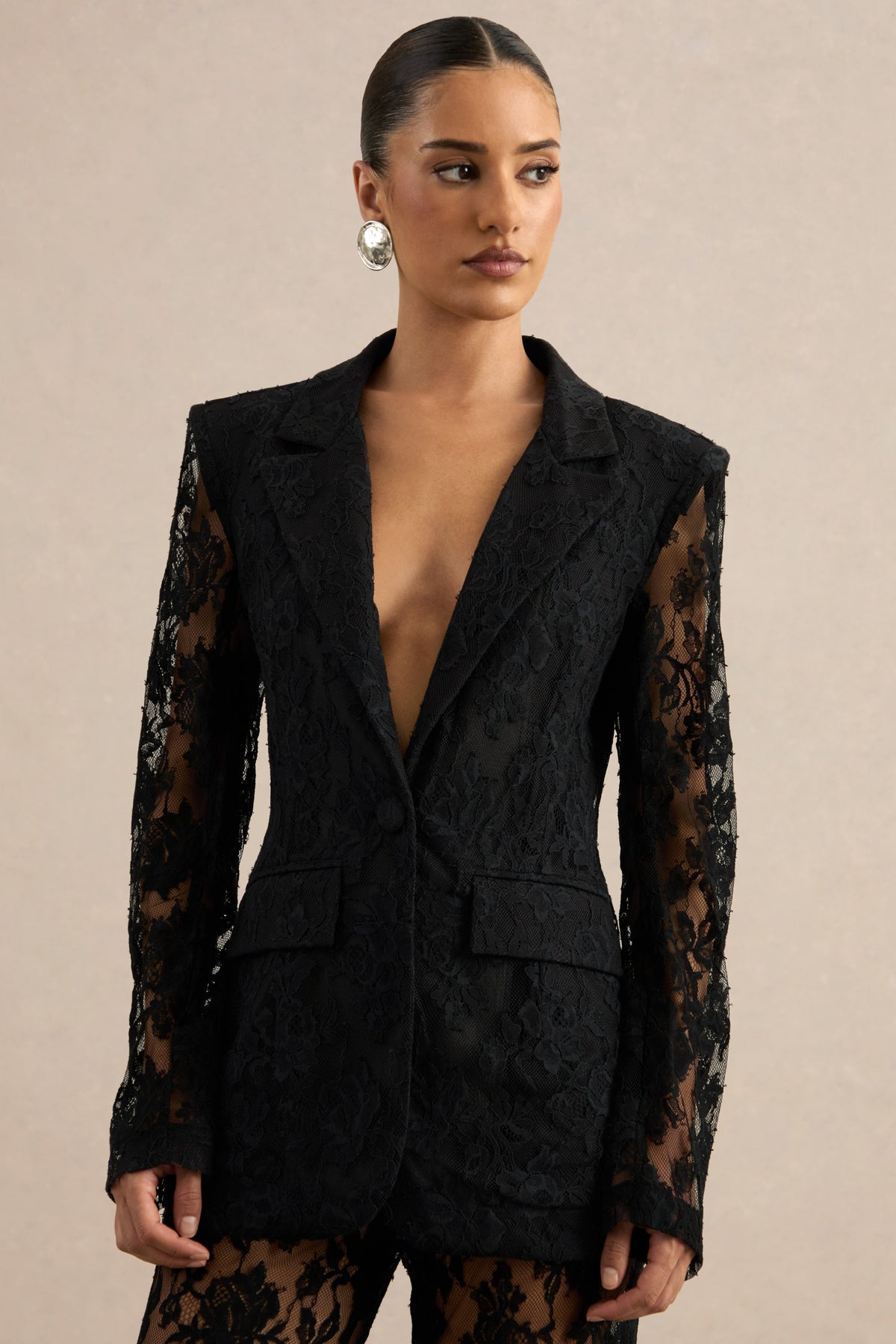 Vergia Black Lace Tailored-Blazer CL137796001 _ viloria lace black trousers CL137795001_ 45.jpg