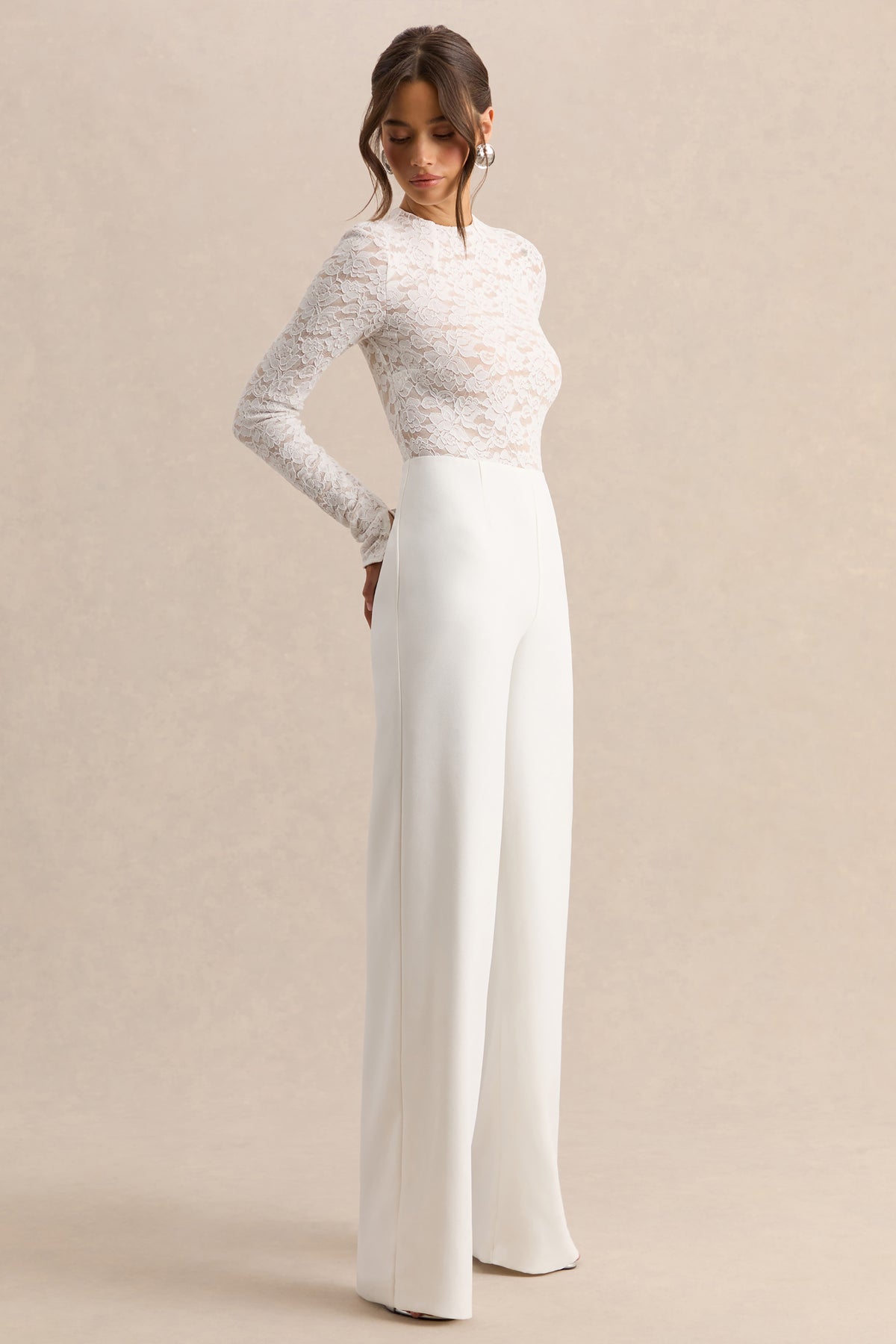 ECM_HR_CL137797110---Romancea---White-Lace-High-Neck-Jumpsuit-2.jpg