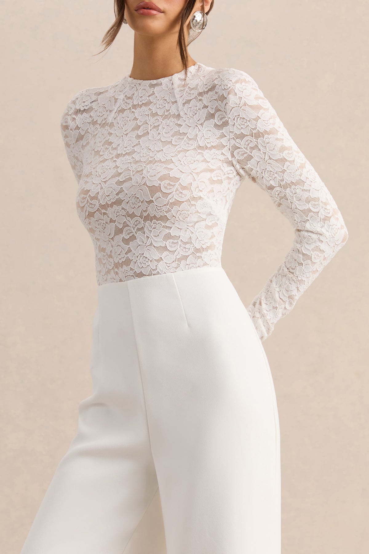 ECM_HR_CL137797110---Romancea---White-Lace-High-Neck-Jumpsuit-4.jpg