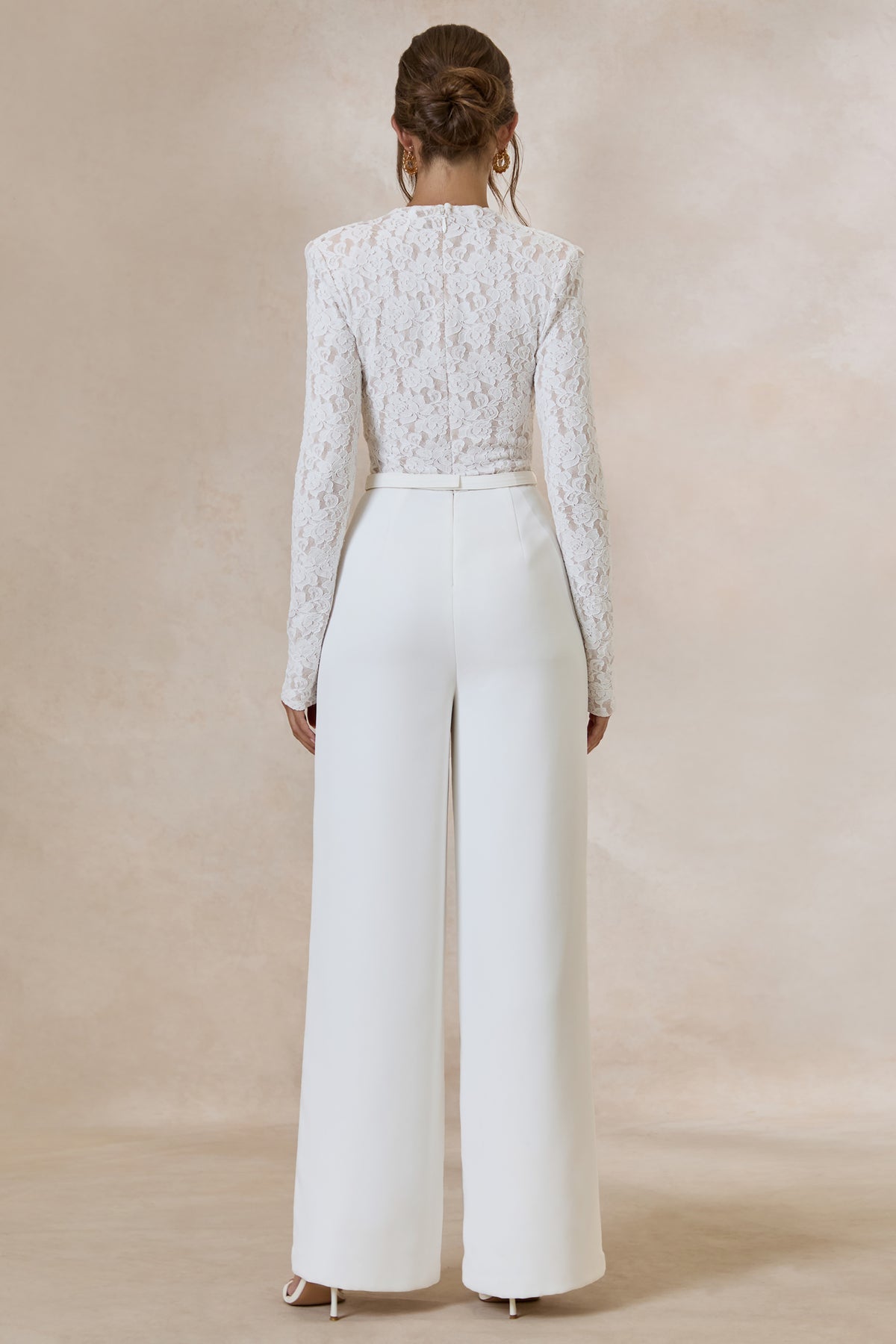 ECM_HR_CL137797110---Romancea-_-White-Lace-High-Neck-Jumpsuit-5.jpg