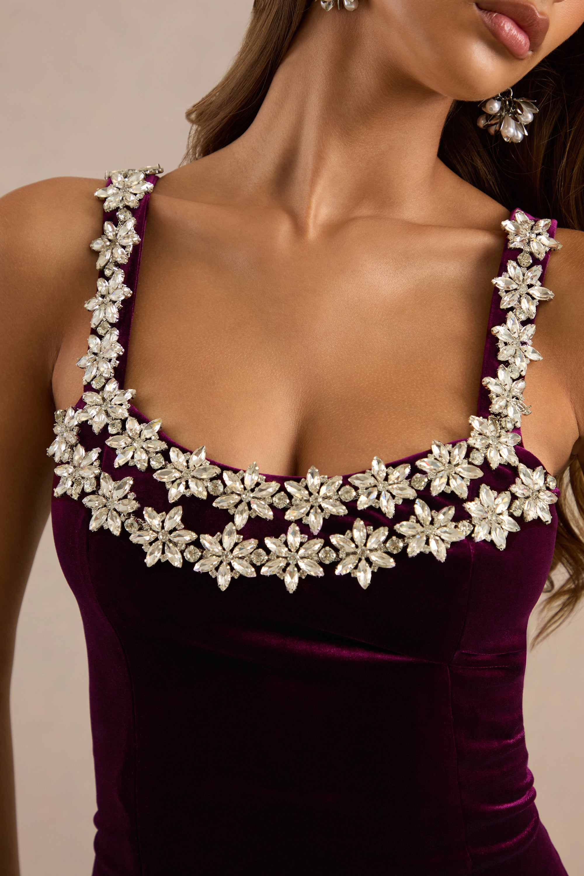 ECM_HR_CL138164102_Eilin Burgundy Velvet Embellished Square-Neck Maxi Dress 66.jpg