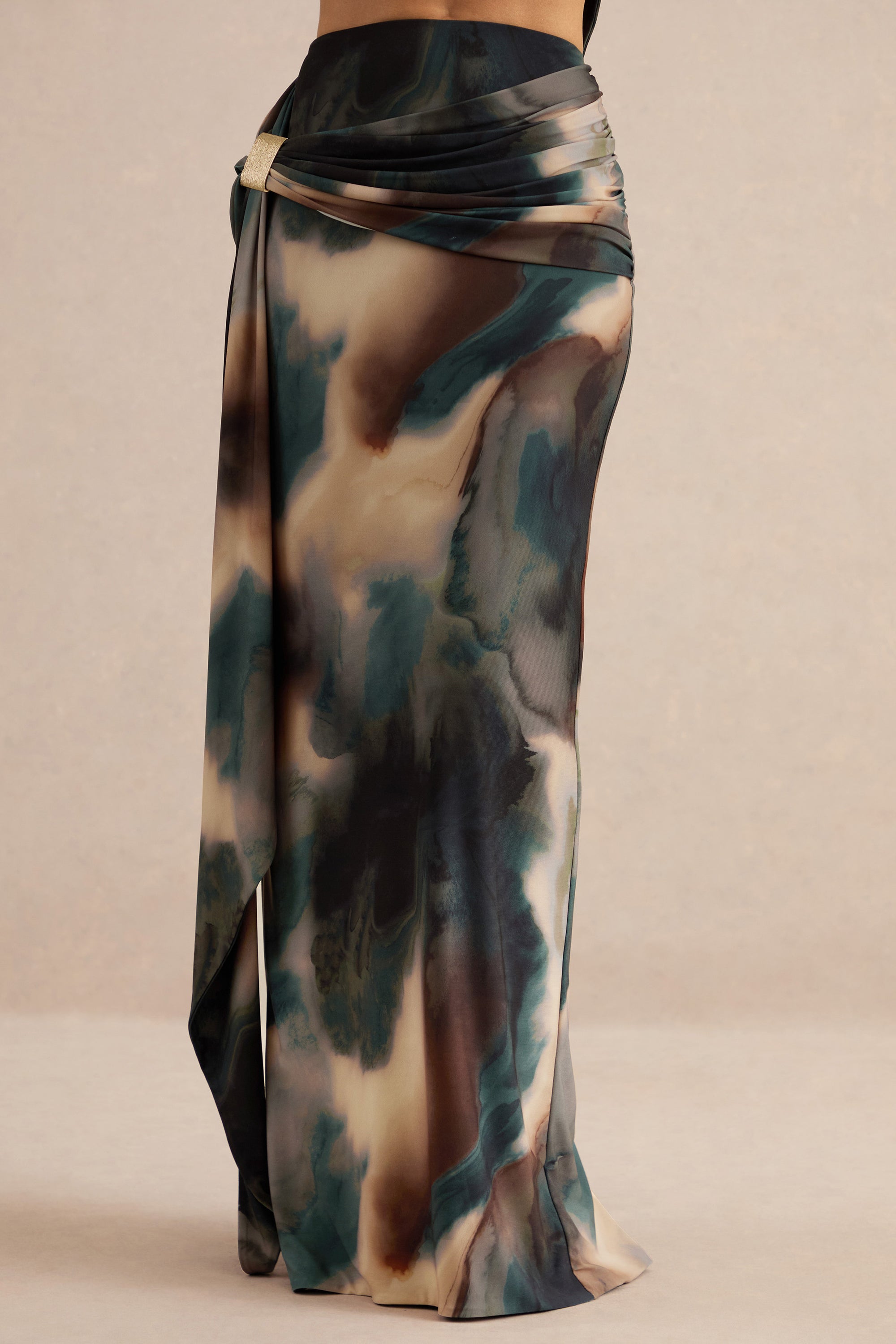 ECM_HR_Lilias Black And Blue Ombre Print Extreme Plunge-Neck Top CL138400132 cl138401132 co ord  80.jpg