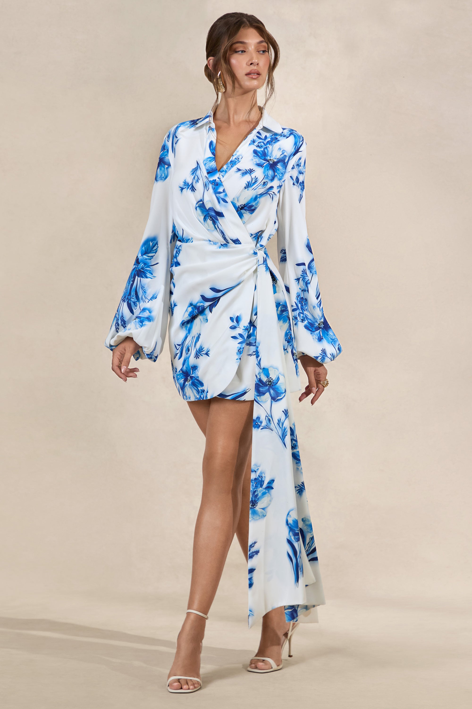CL138569153 - Itzara _ Blue Floral Print Plunge-Neck Wrap Dress With Belt Detail2.jpg