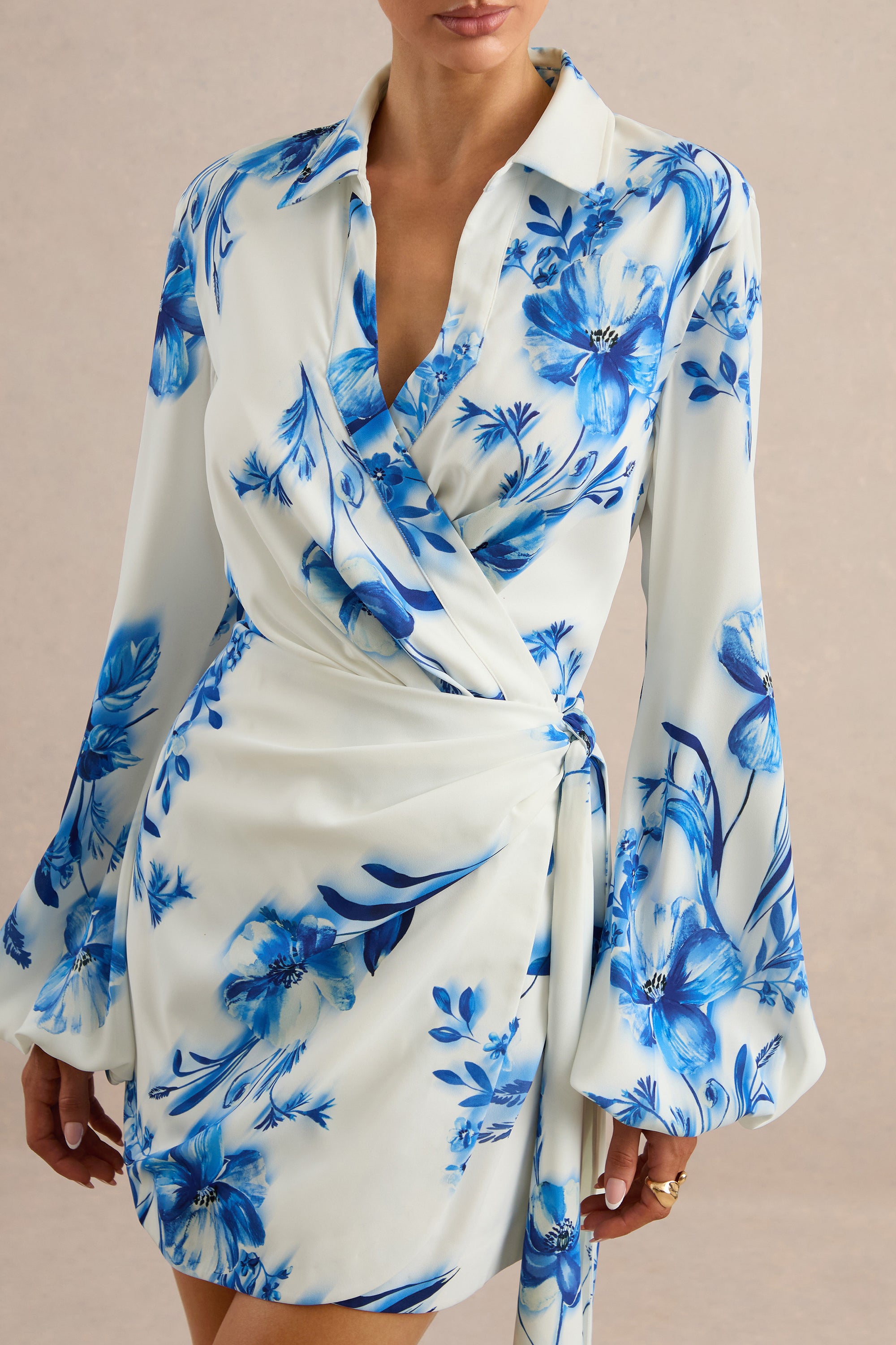 ECM_HR_CL138569153 - Itzara | Blue Floral Print Plunge-Neck Wrap Dress With Belt Detail 3.jpg