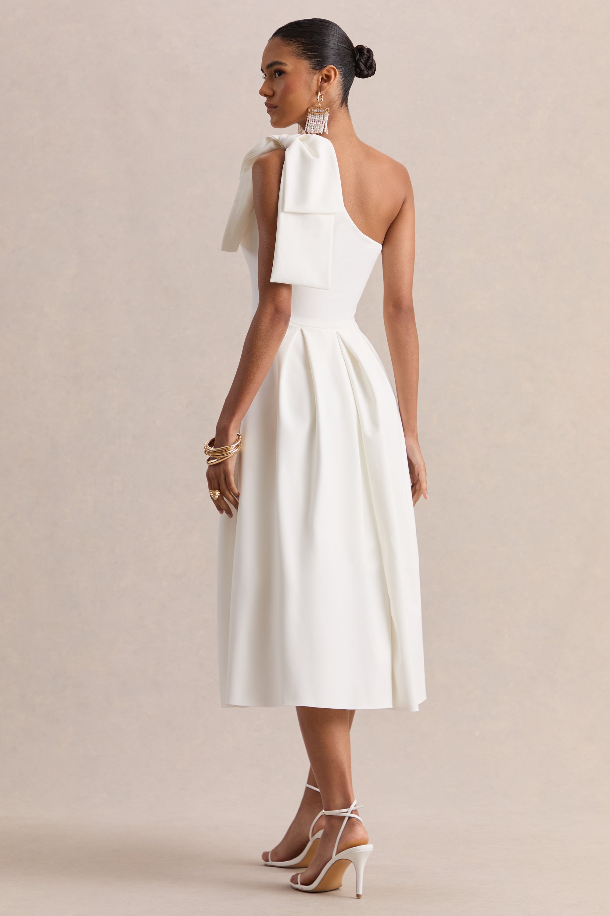 ECM_HR_CL138721110 - Meria _ White Asymmetric-Neck Midi Dress With Bow-Sleeve 03.jpg