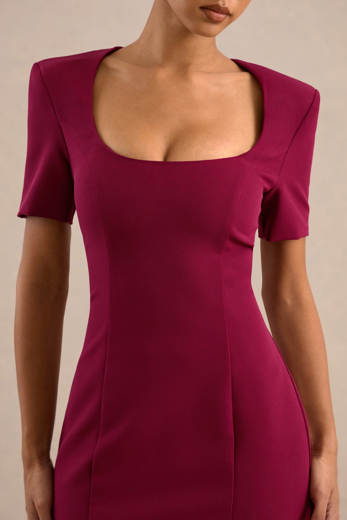 ECM_HR_CL138777102 - Elisiae Burgundy Scoop-Neck Midi Dress4.jpg