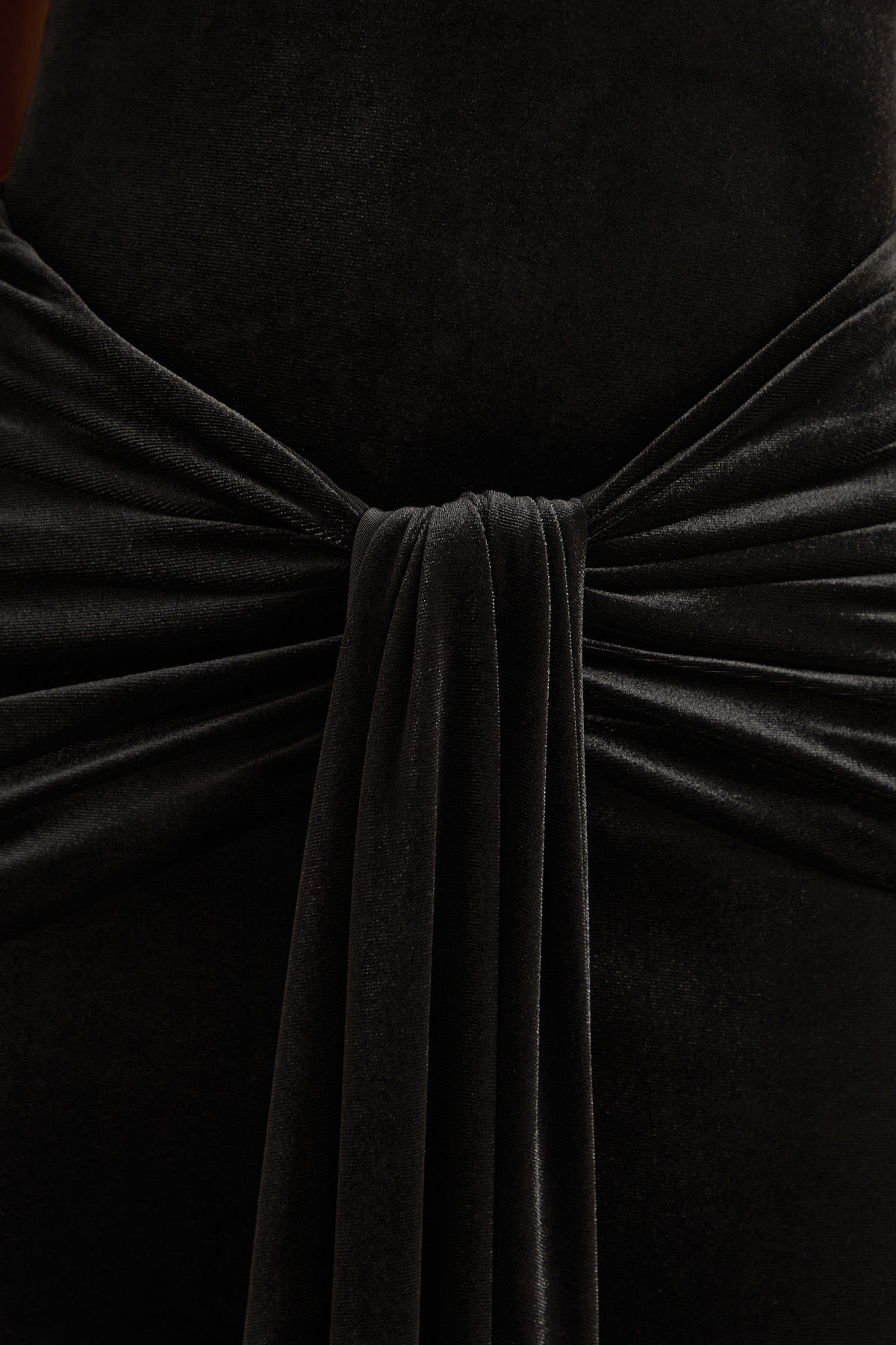 CL13883500106_ECM_HR_CL138835001_-_Wren_Black_Velvet_Drape_Front_Bandeau_Maxi_Dress_with_Halter-Collar4