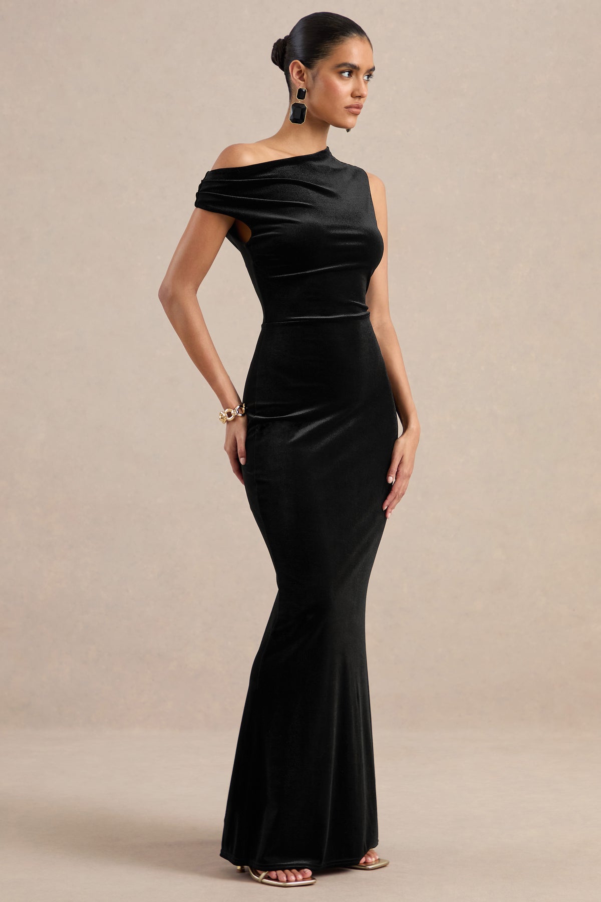 ECM_HR_CL138915001 - Taramira - Black Velvet One Shoulder Short Sleeve Maxi Dress with Split2.jpg