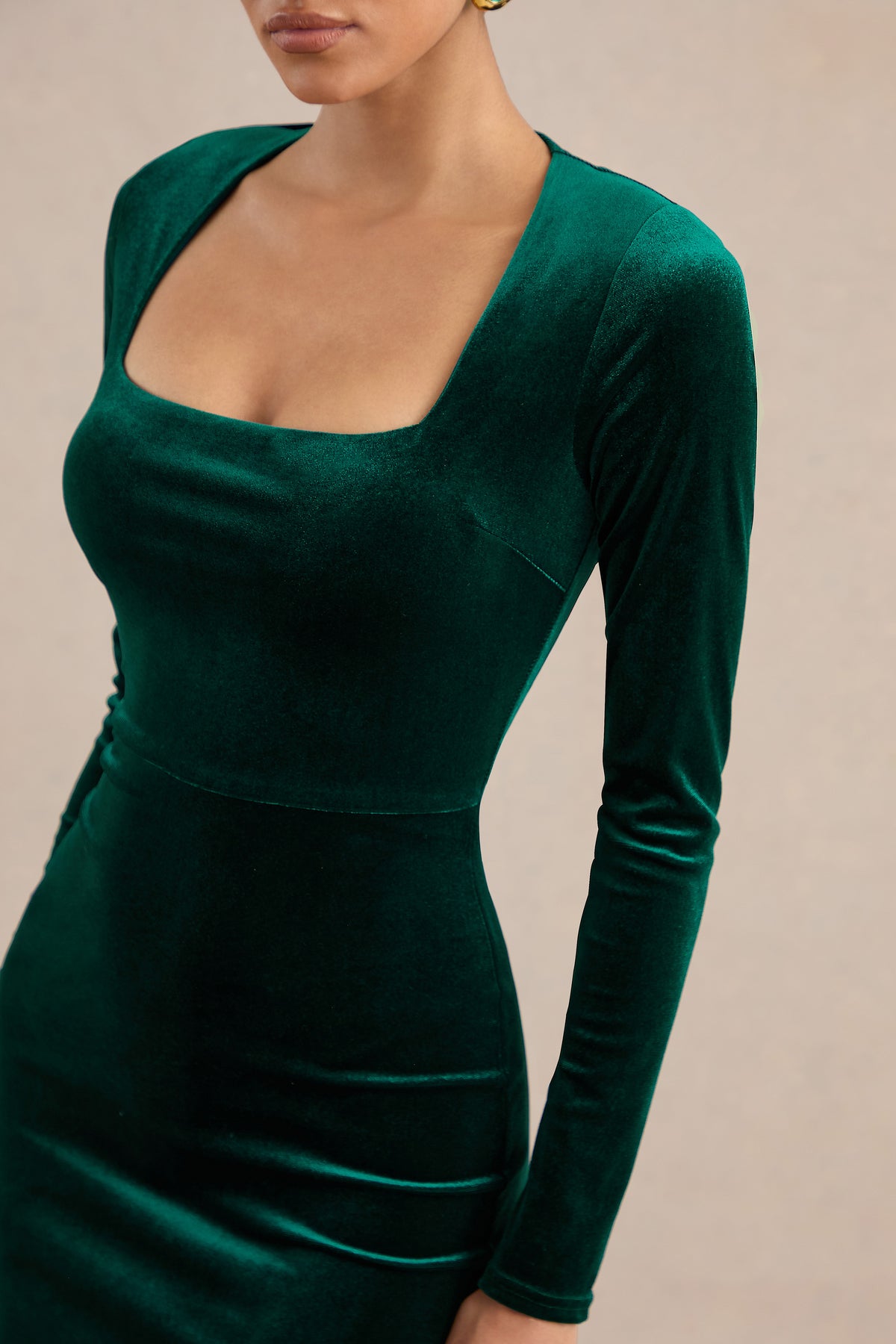 ECM_HR_CL139198038 - Fantine _ Dark Green Velvet Square Neck Long Sleeve Midi Dress With Back Split4.jpg