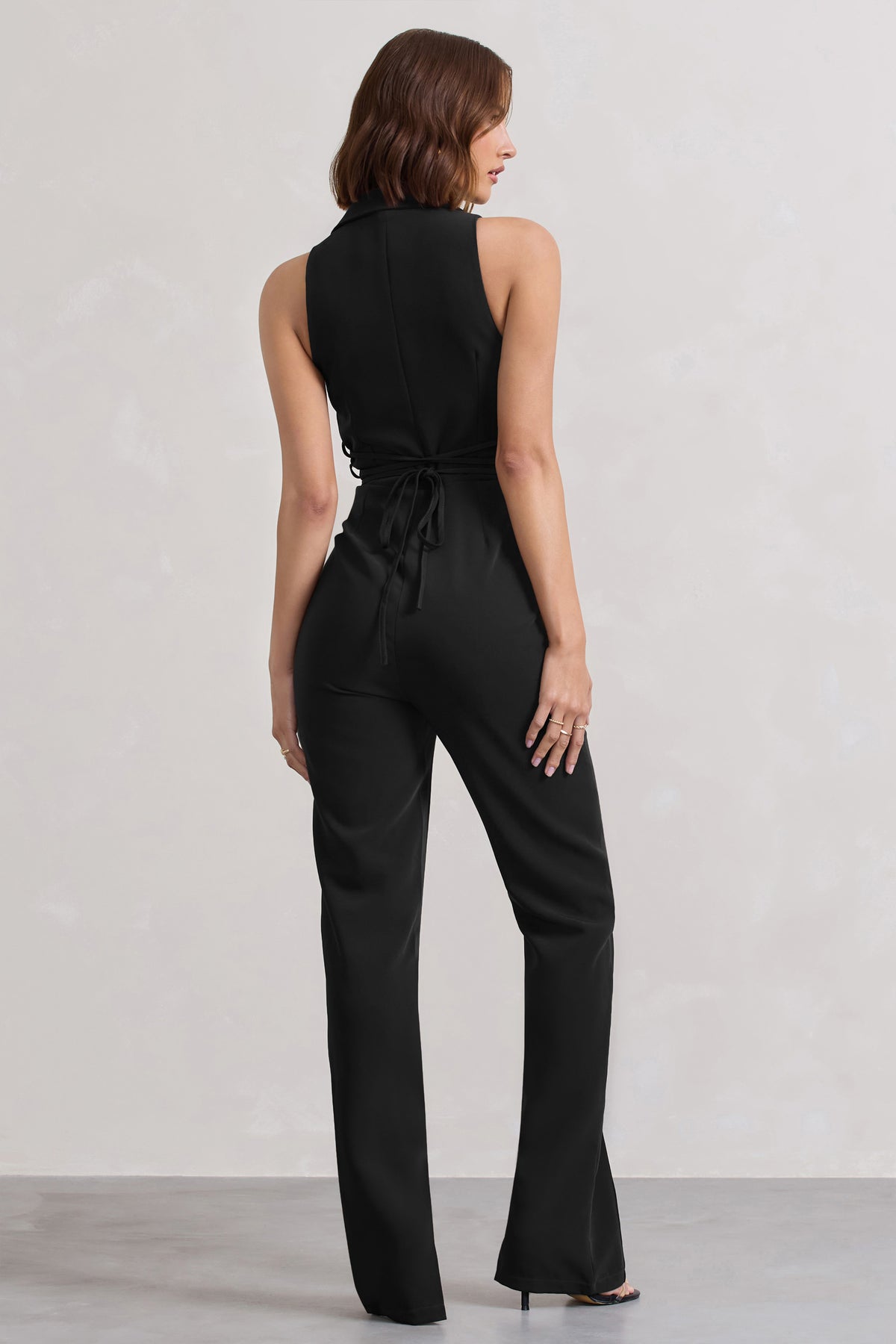 Darcy Black Plunge Neck Tailored Jumpsuit With Tie Detail – Club L
