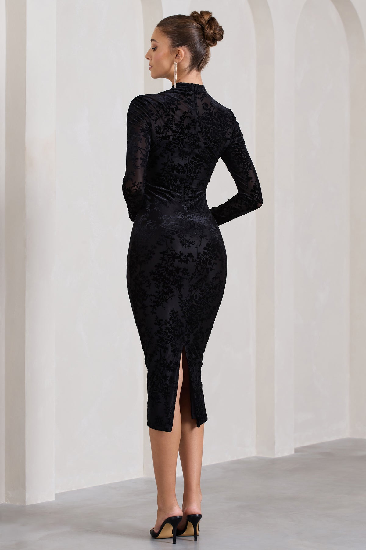 Chamonix Black Sheer Velvet Floral Long-Sleeved Midi Dress – Club L ...