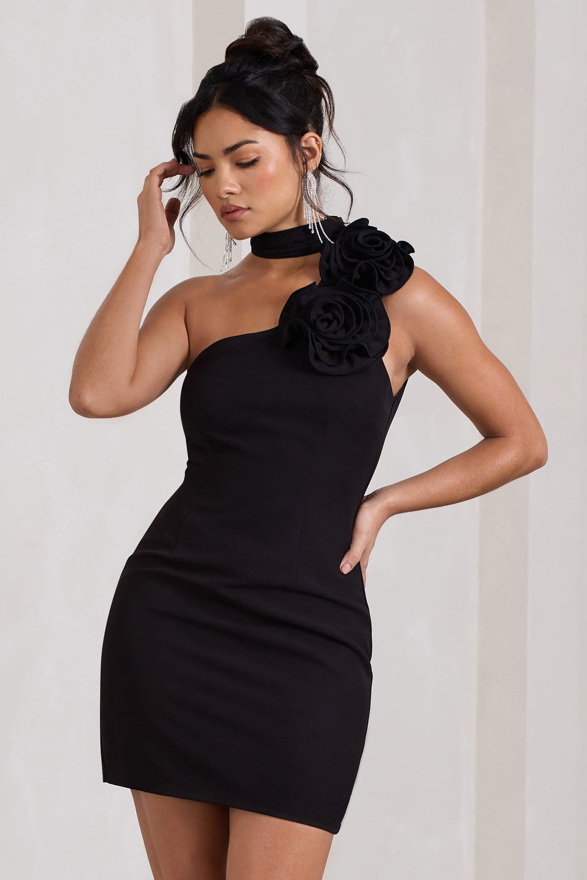what necklace to wear with one shoulder dress How to style your jewelry with a one-shoulder gown in a way that WOWS. Send your outfits to Wendy to get jewelry style recommendations for any occasion, because when you look next level, youll feel