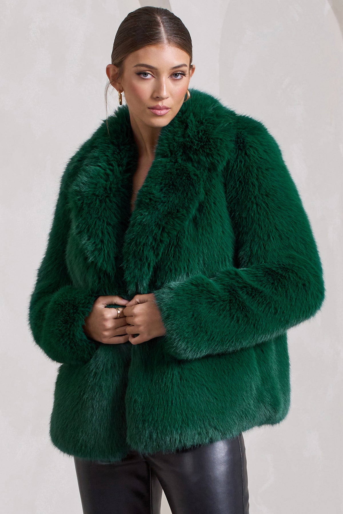 Hot Toddy Bottle Green Short Faux Fur Coat – Club L London - UK