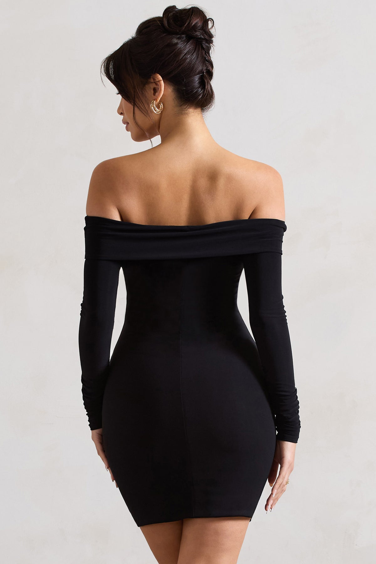 Leola Black Ruched Bodycon Bardot Long Sleeve Mini Dress – Club L London -  UK