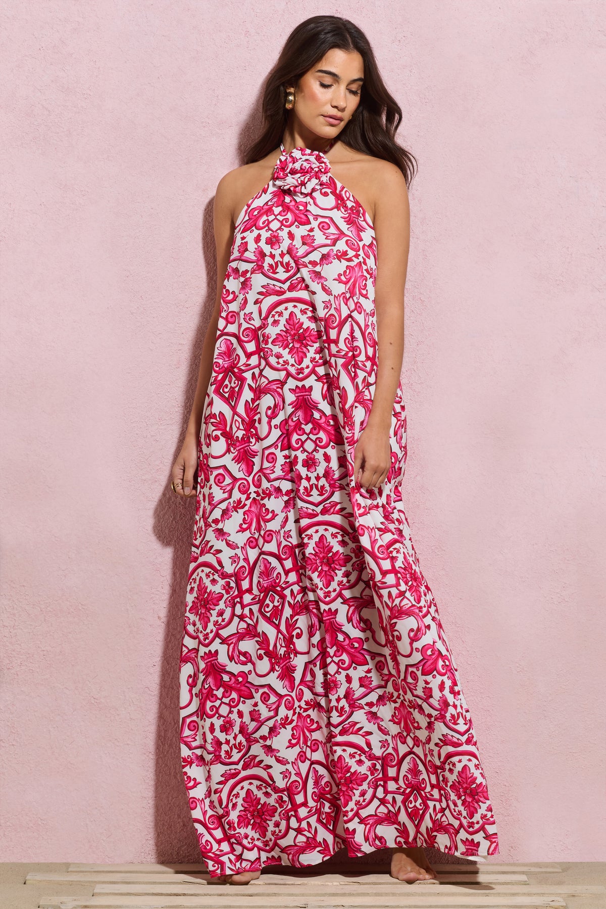 Salerno | Pink Porcelain Print Halter-Neck Maxi Dress With Corsage