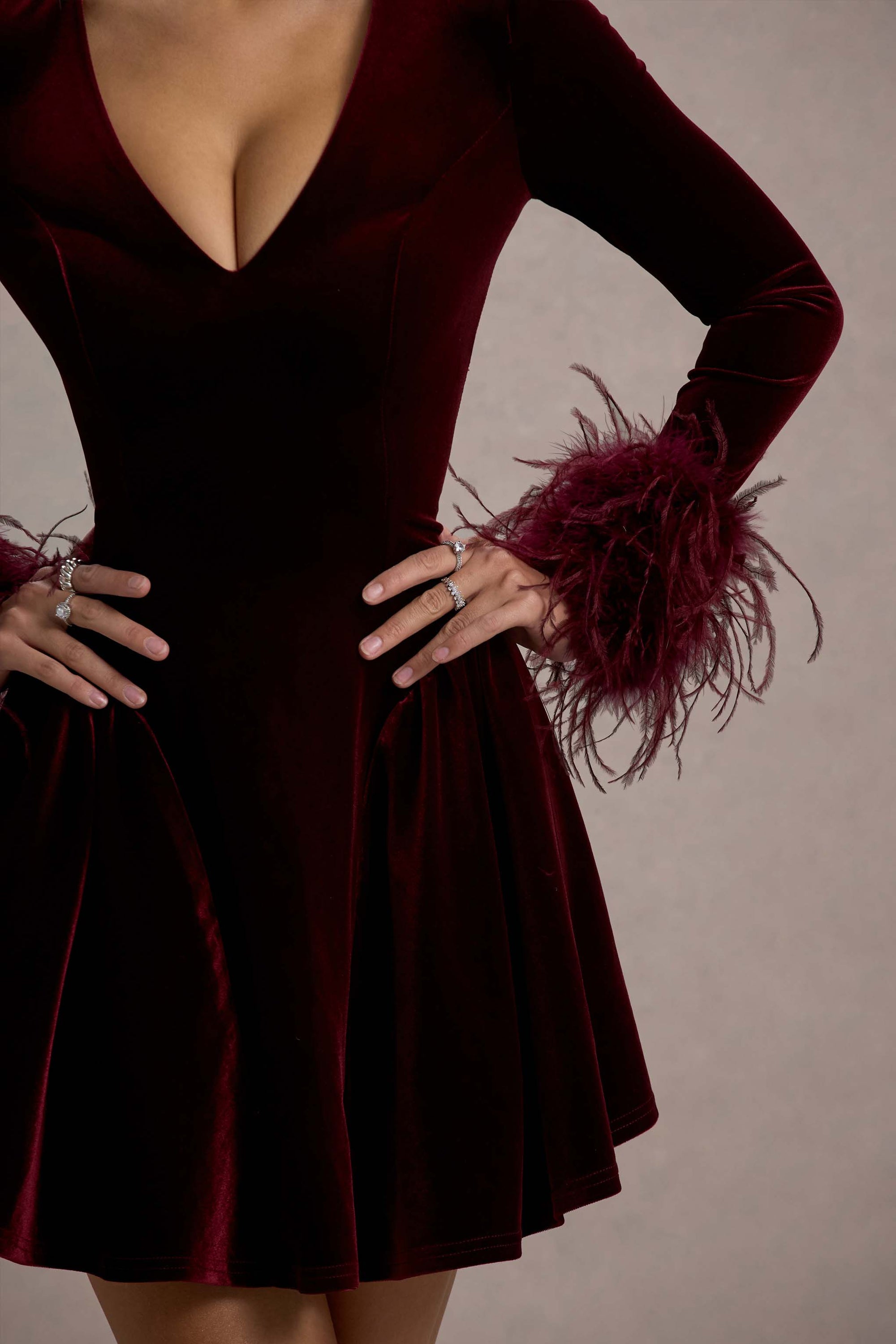 Pasilla | Port Velvet Plunge-Neck Feather Trim Mini Dress – Club L London