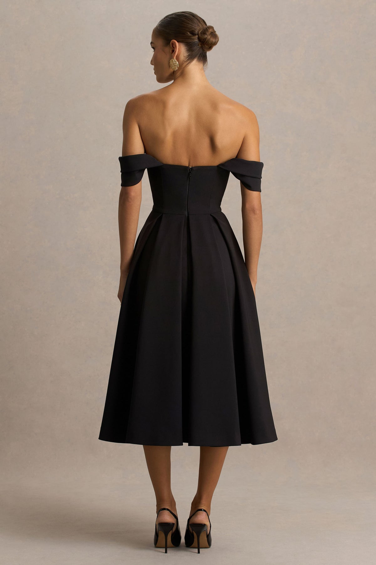 uploaded_image_1_wi6sw